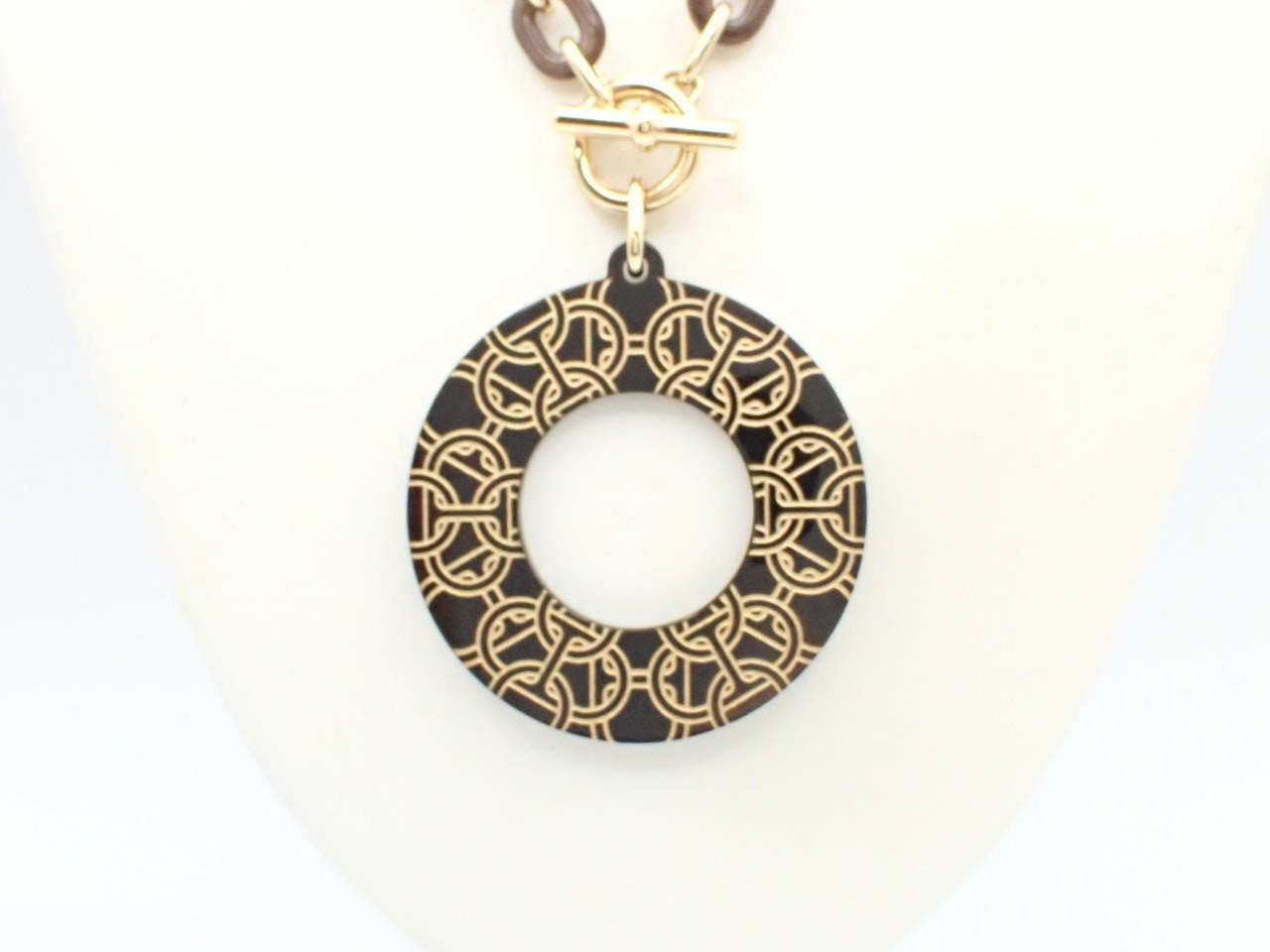 Chaine d'Ancre necklace, buffalo horn, gold.