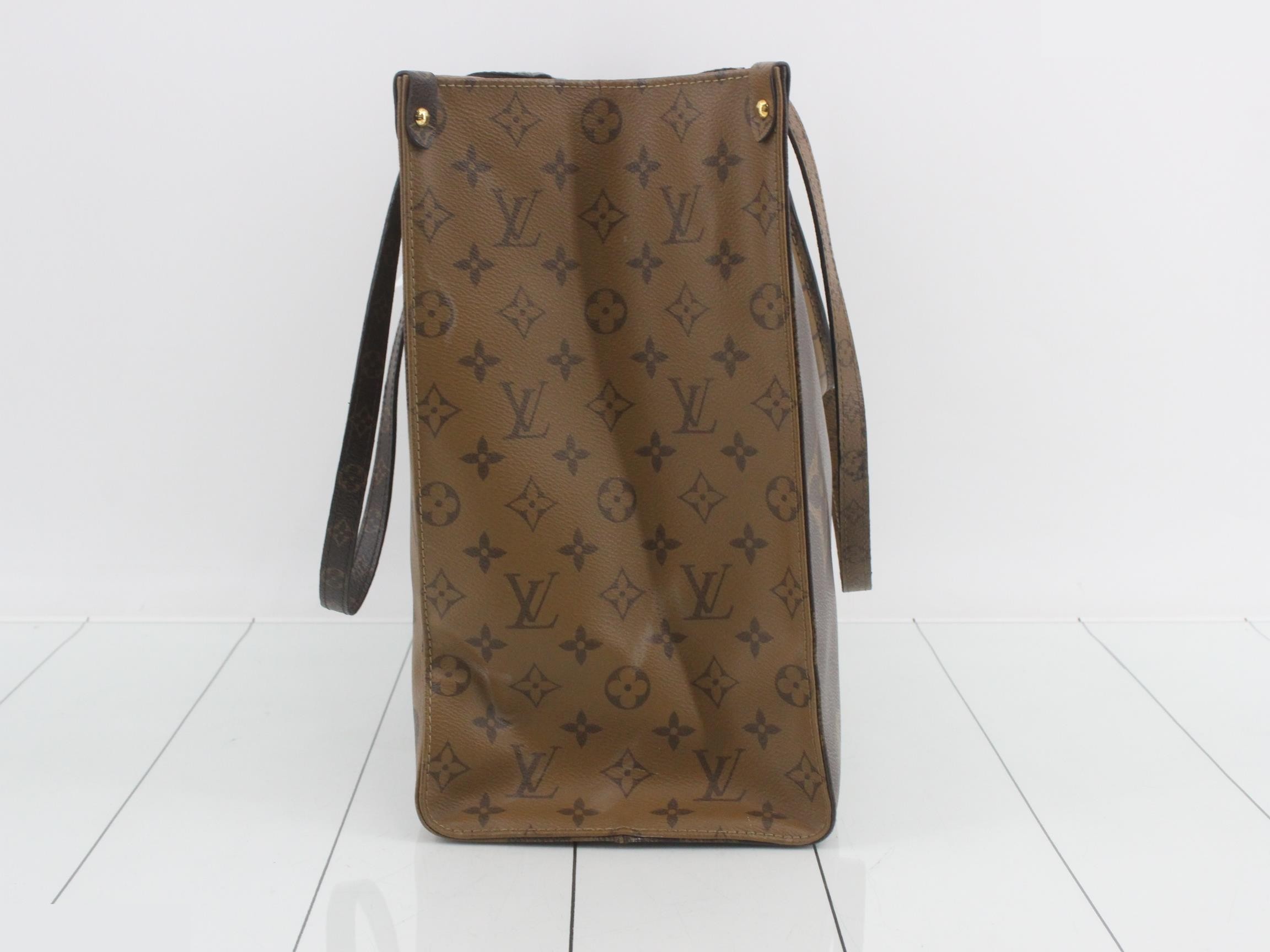 Monogram Giant Reverse OnTheGo GM 2-Way Tote Bag — view 4