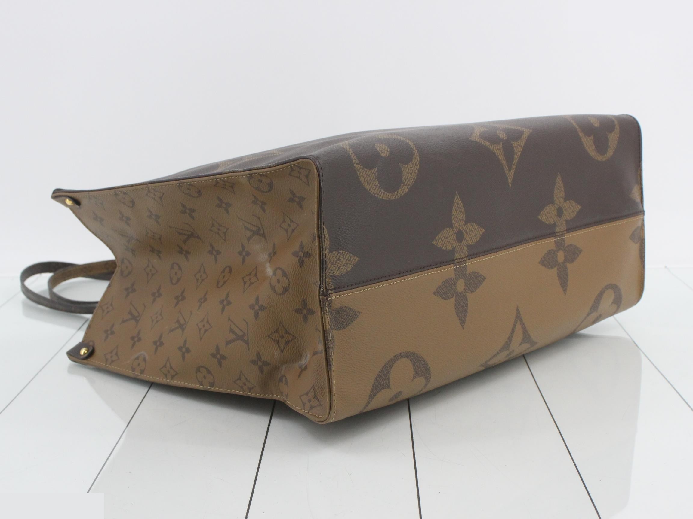 Monogram Giant Reverse OnTheGo GM 2-Way Tote Bag — view 5
