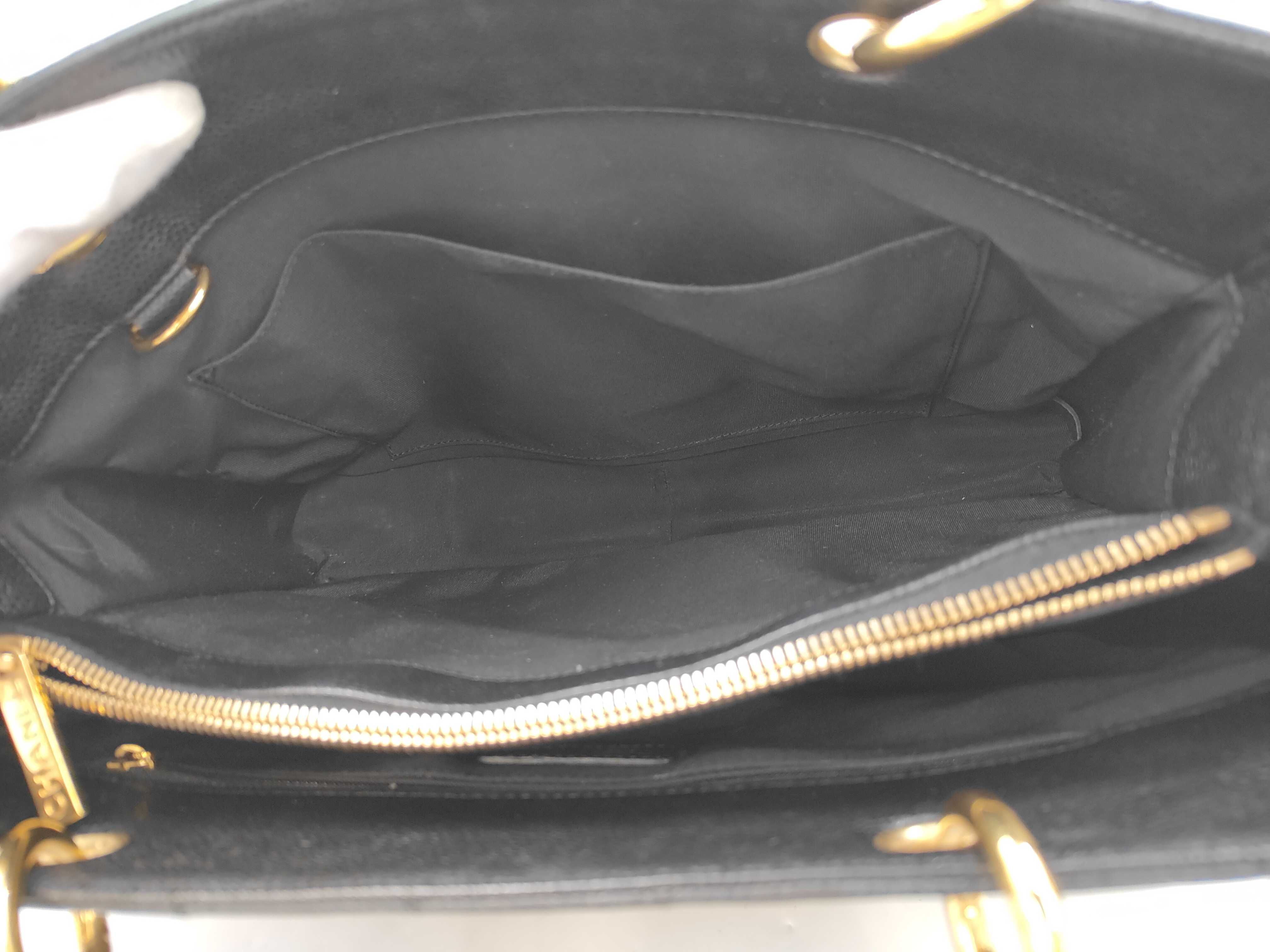 GST Chain Tote Bag, Black Caviar Leather Tote Bag — view 8