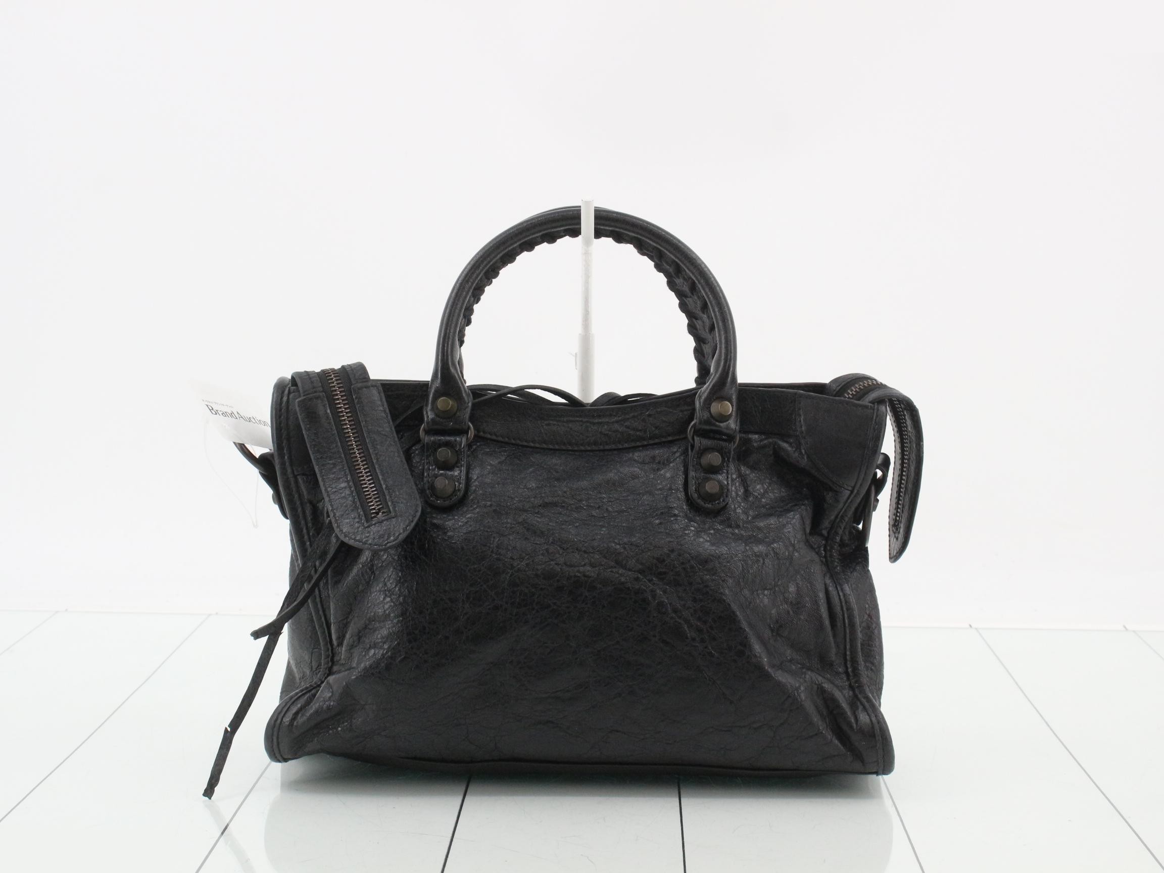 Classic (Bag) Shoulder Bag — view 2