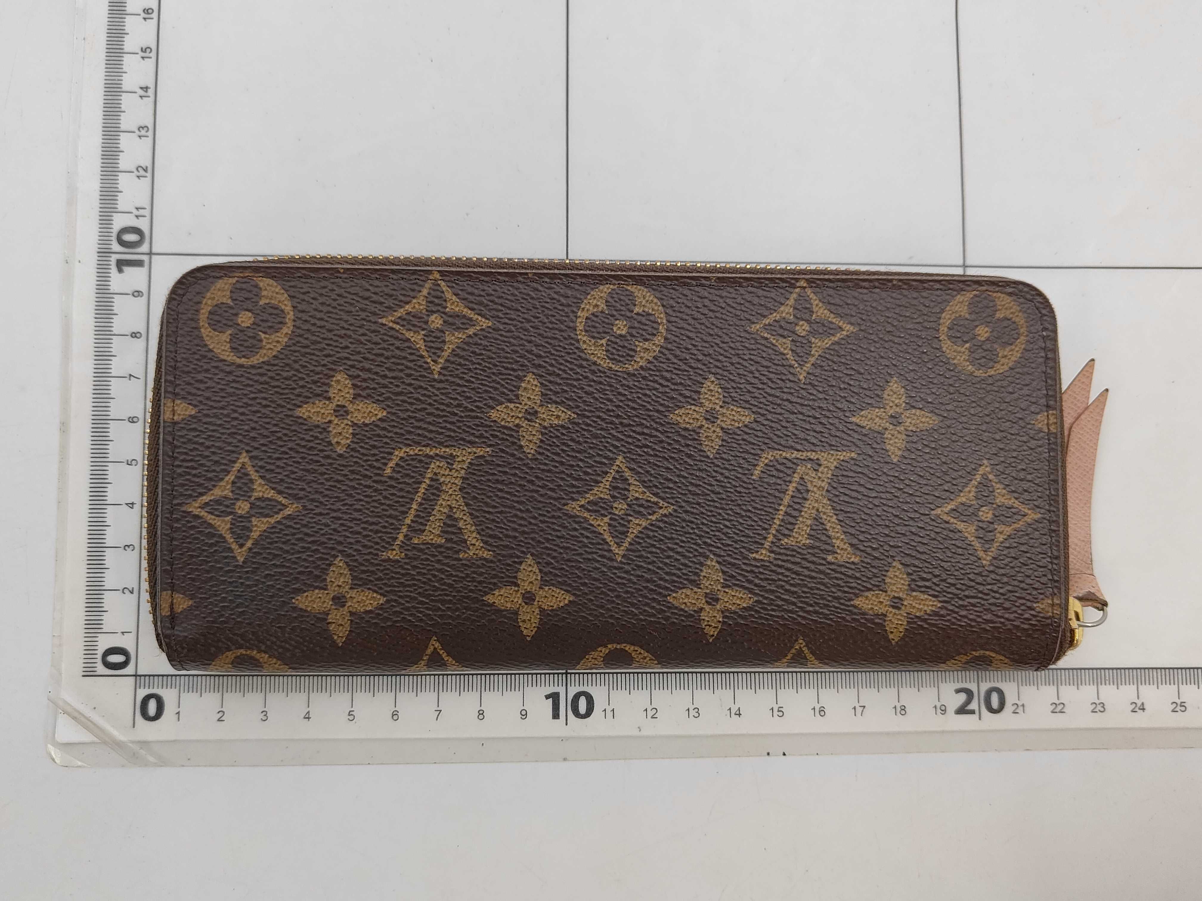 Monogram M61298 Portefeuille Clemence Rose Ballerine Wallet — view 2
