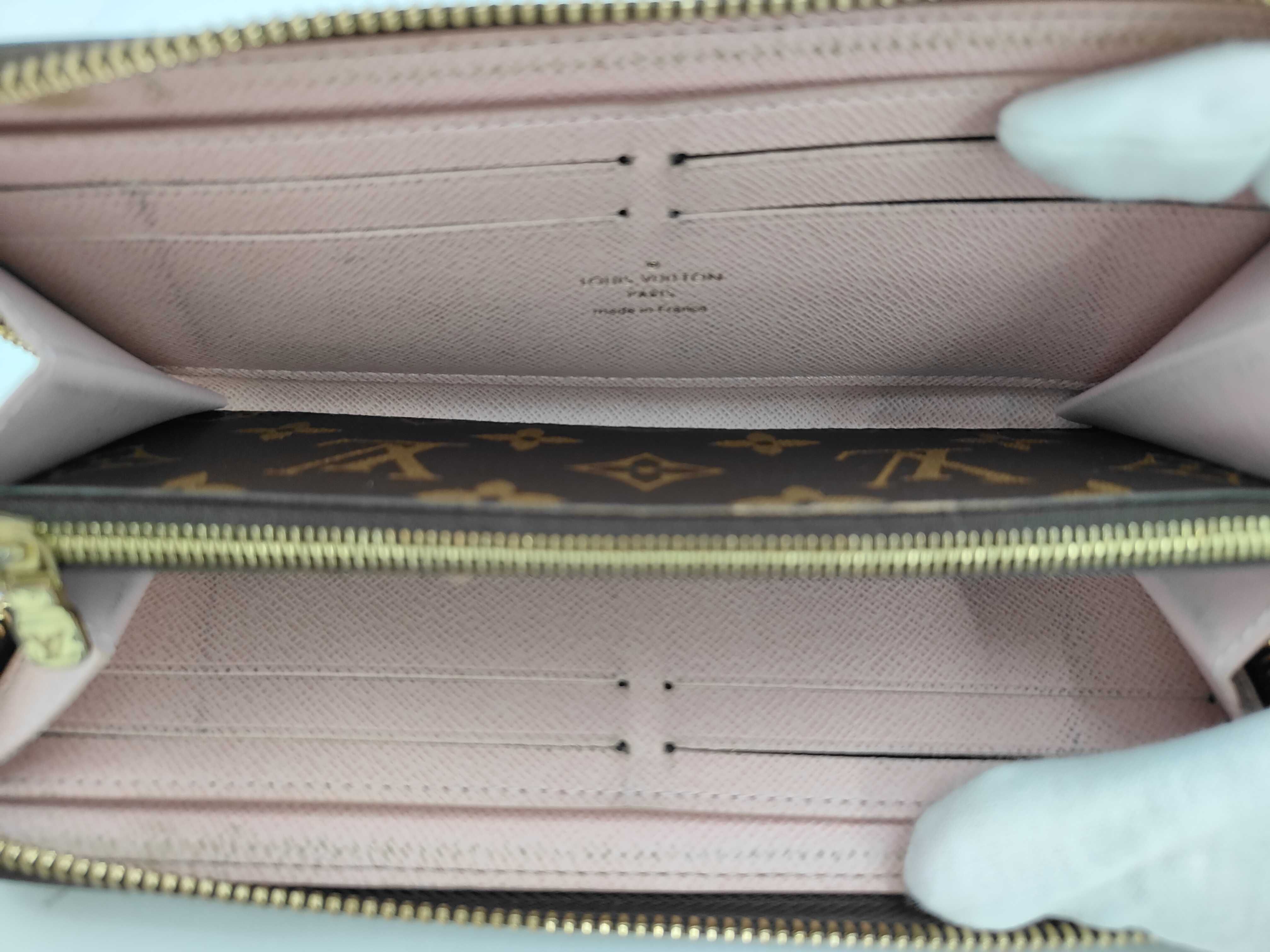 Monogram M61298 Portefeuille Clemence Rose Ballerine Wallet — view 4