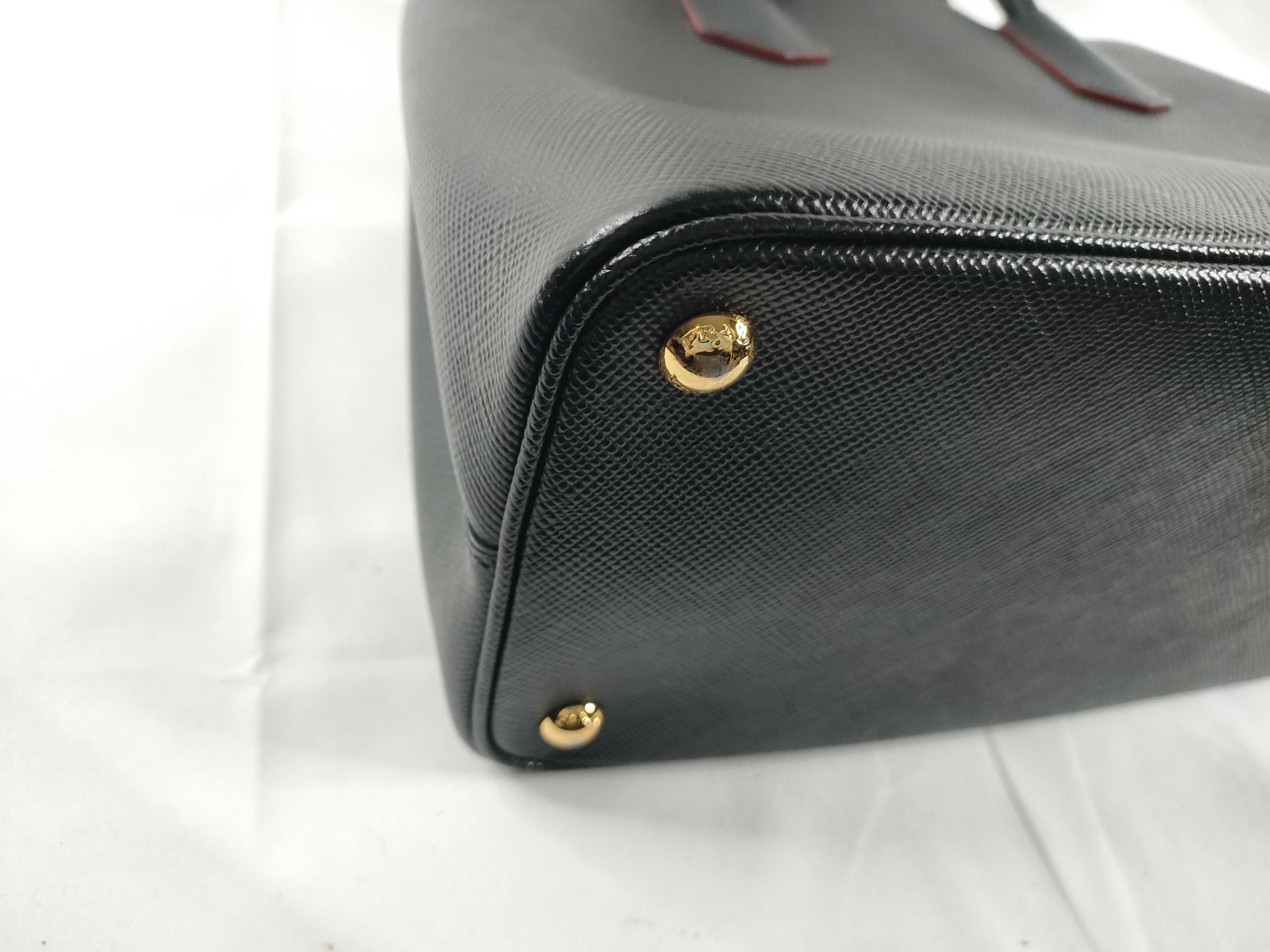 HK- 1BG775 Saffiano Cuir Leather Nero/Fuoco 2-Way Handbag — view 3