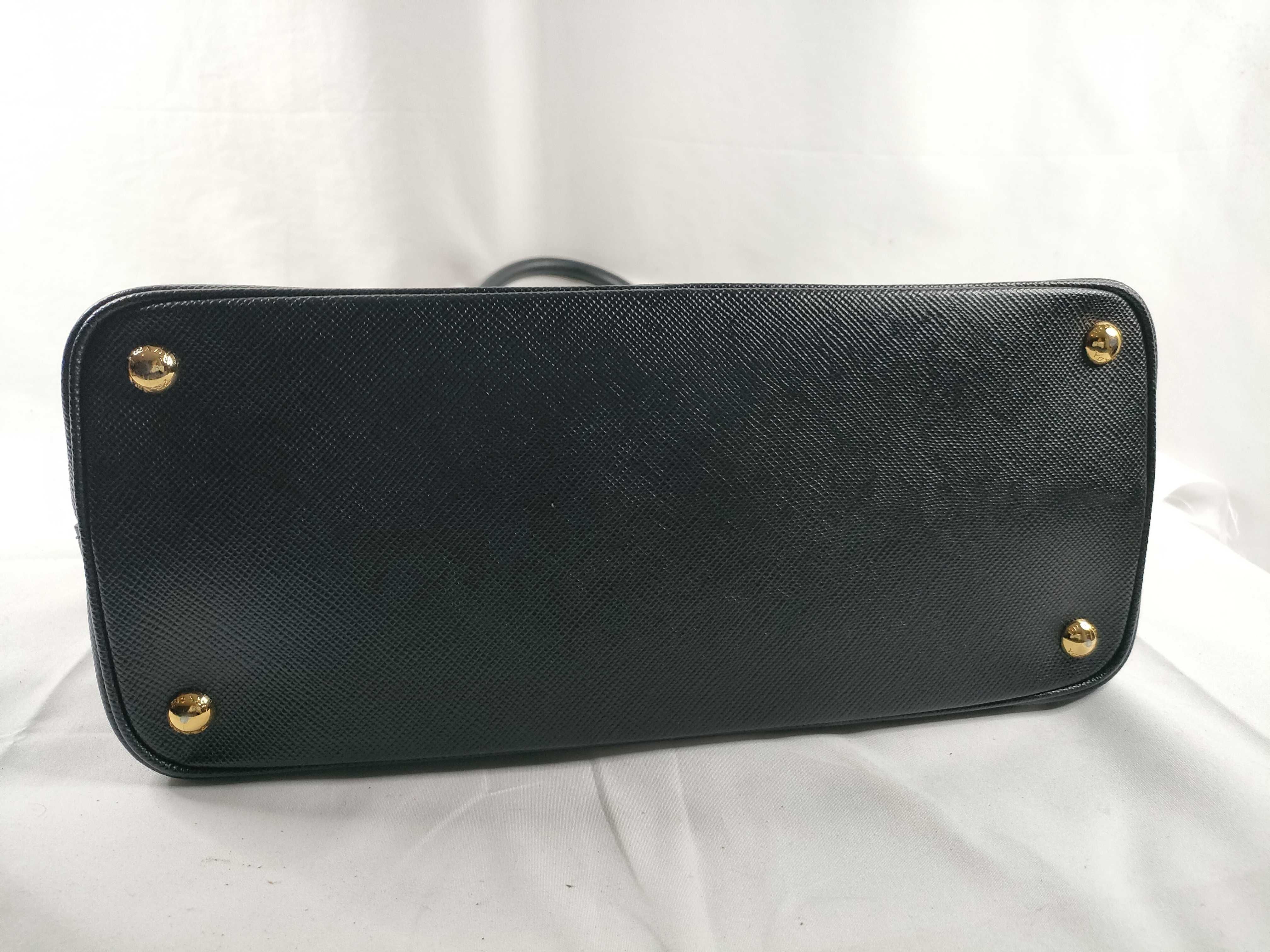HK- 1BG775 Saffiano Cuir Leather Nero/Fuoco 2-Way Handbag — view 4