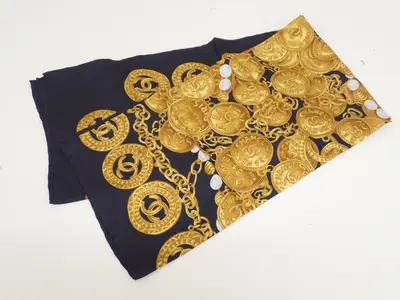Other lines: Small items, accessories, scarves