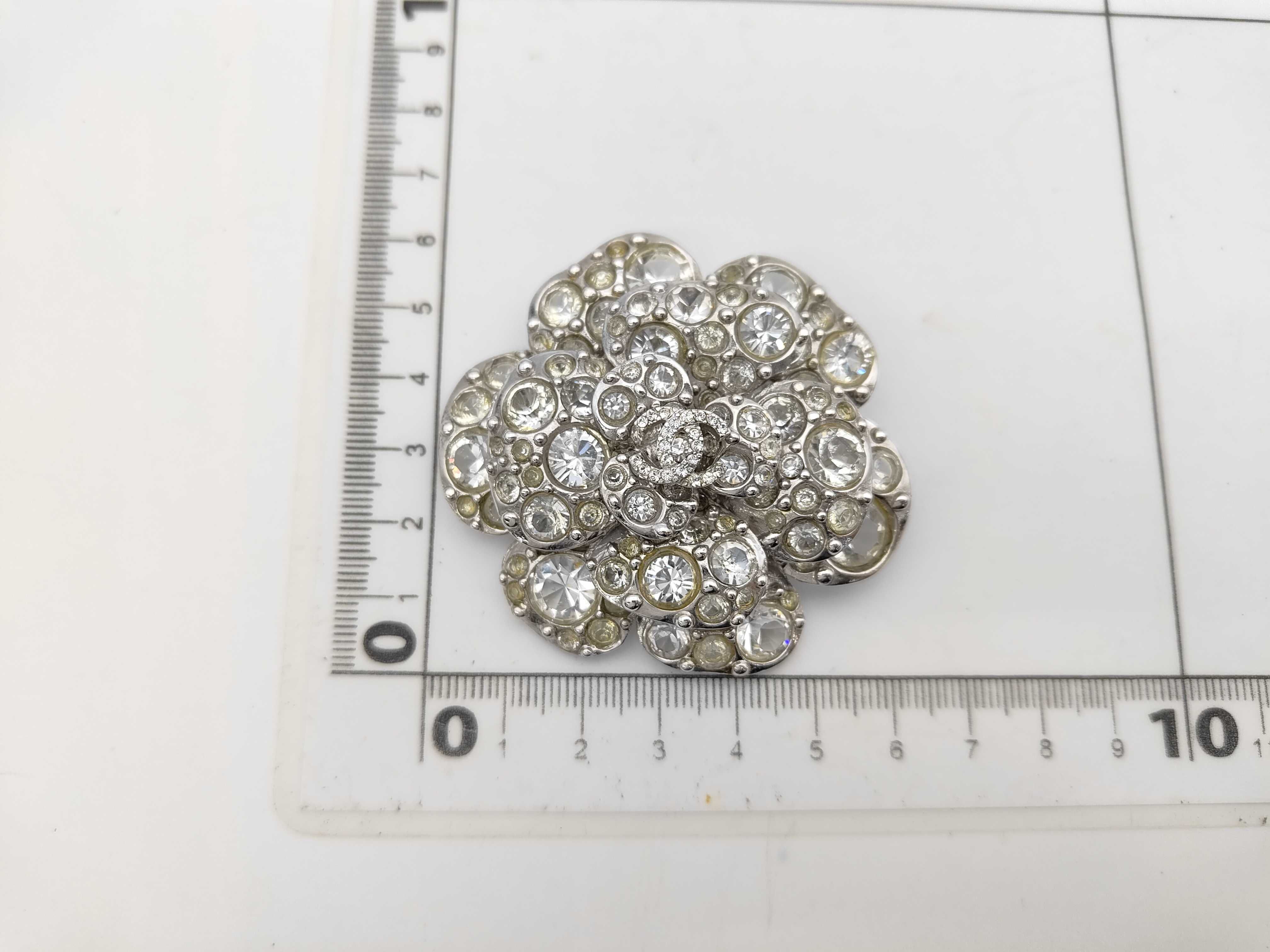 Camellia/Rhinestone/06V Brooch — view 5