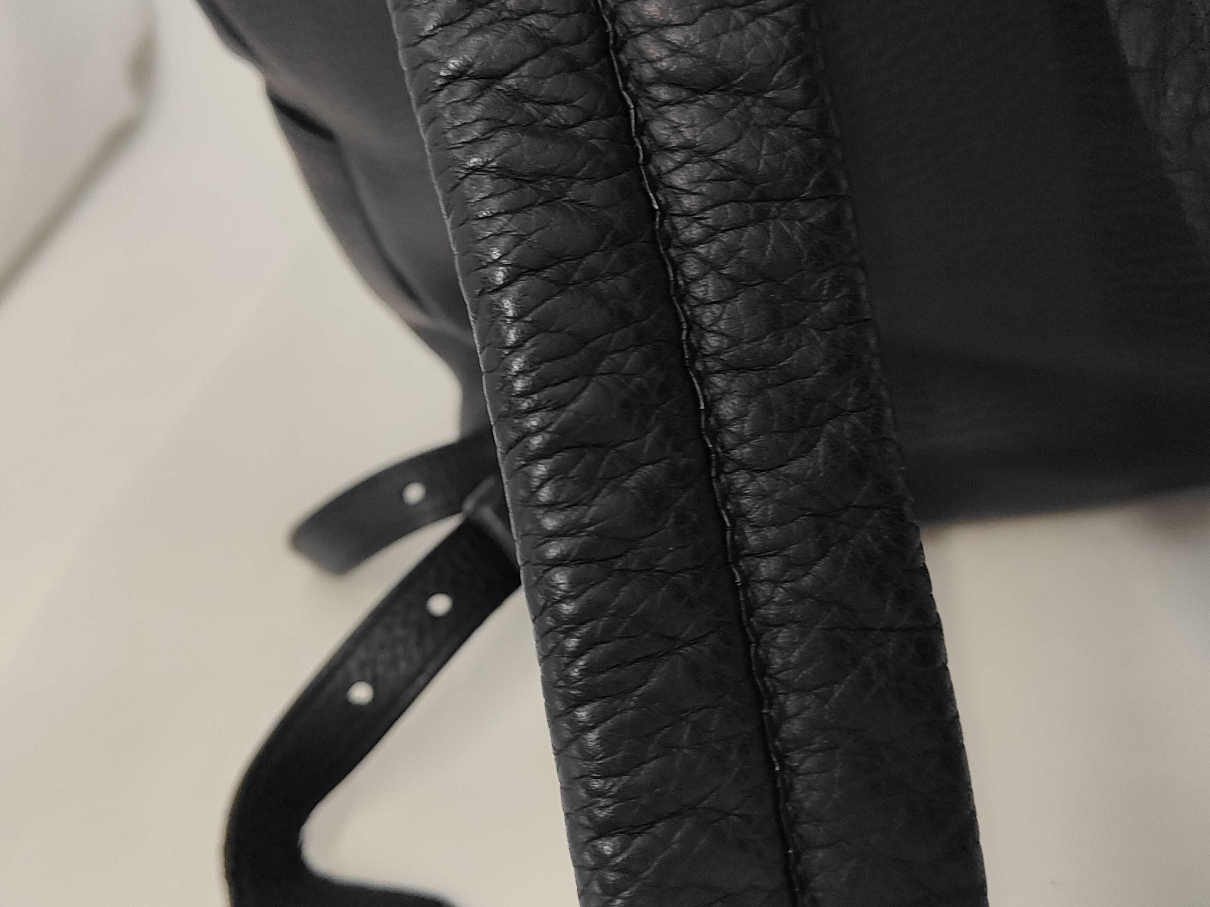 LV Circle Armand Backpack M53442 Dark Navy Taurillon Leather Backpack — view 5
