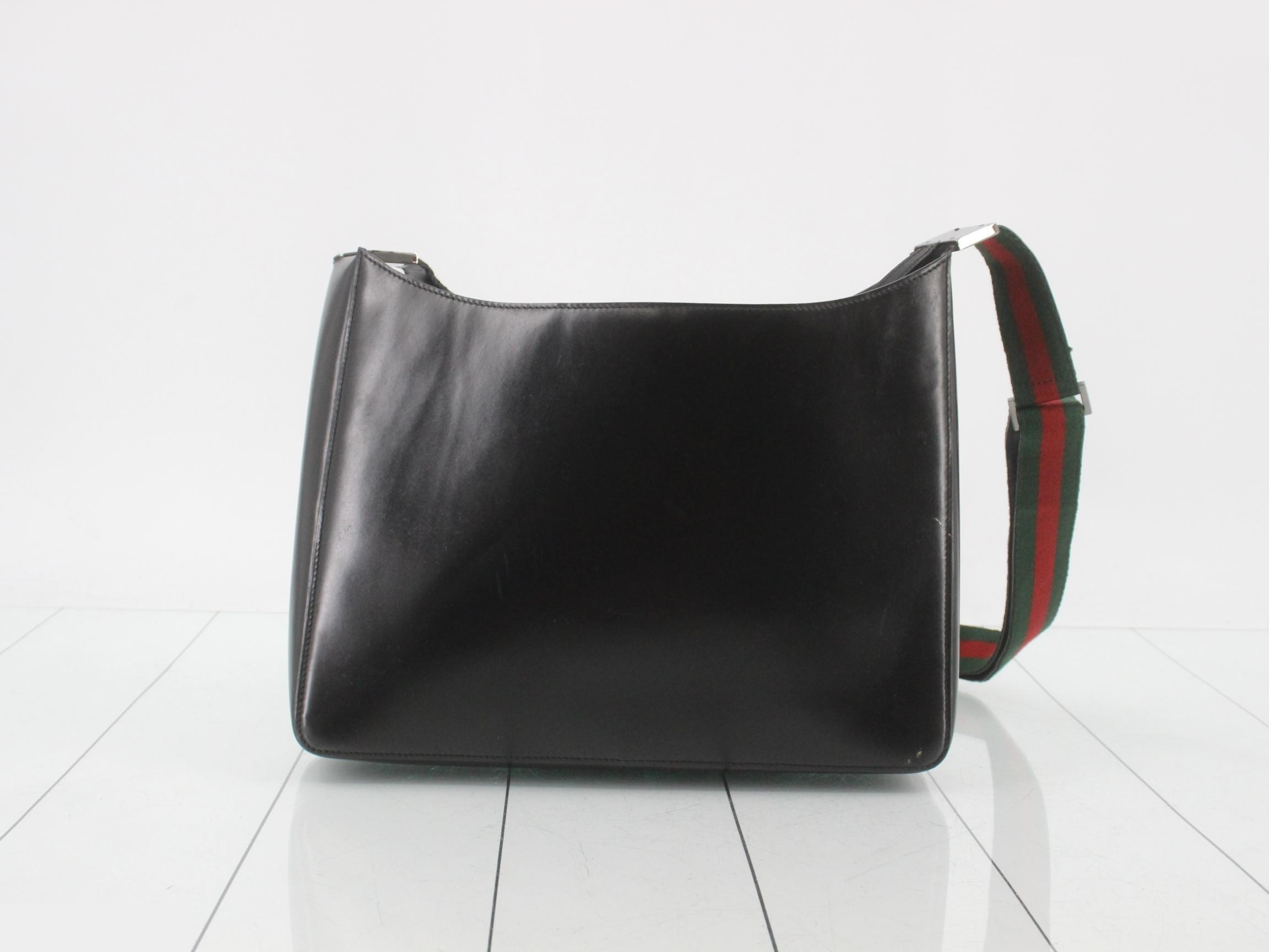 Sherry Rubber Black with Pouch — view 2