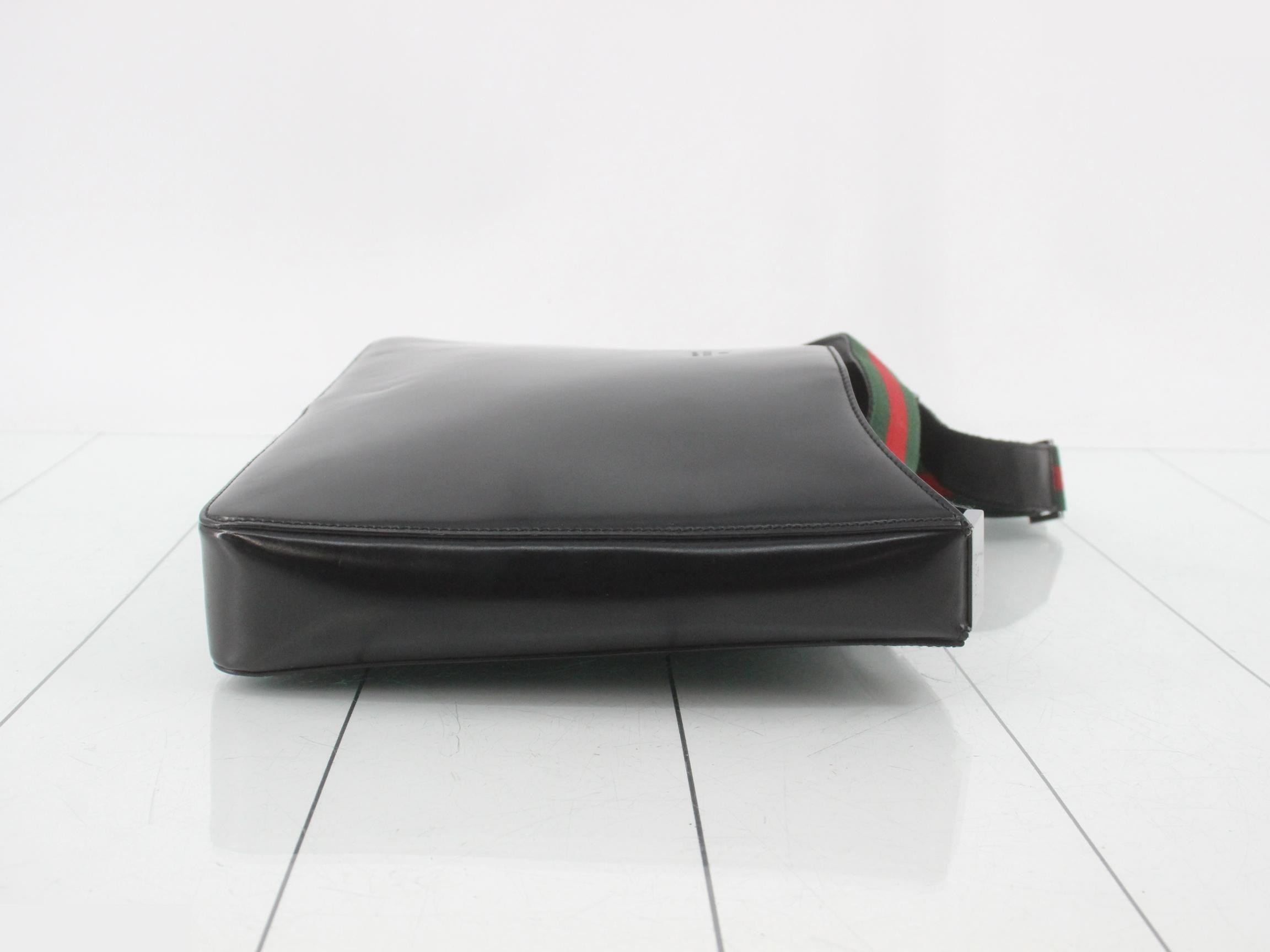 Sherry Rubber Black with Pouch — view 3