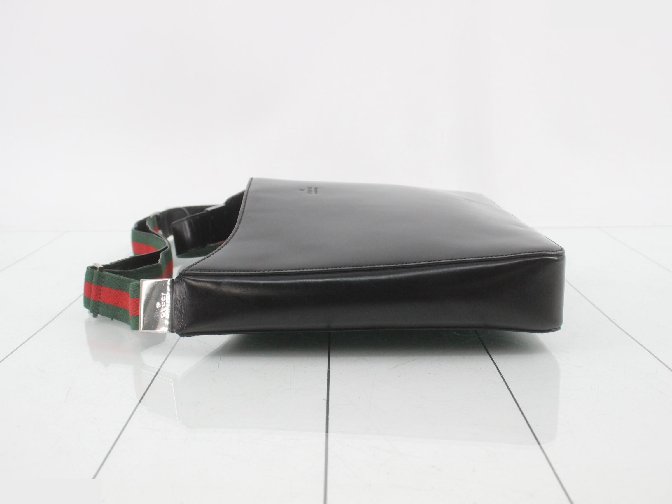 Sherry Rubber Black with Pouch — view 4