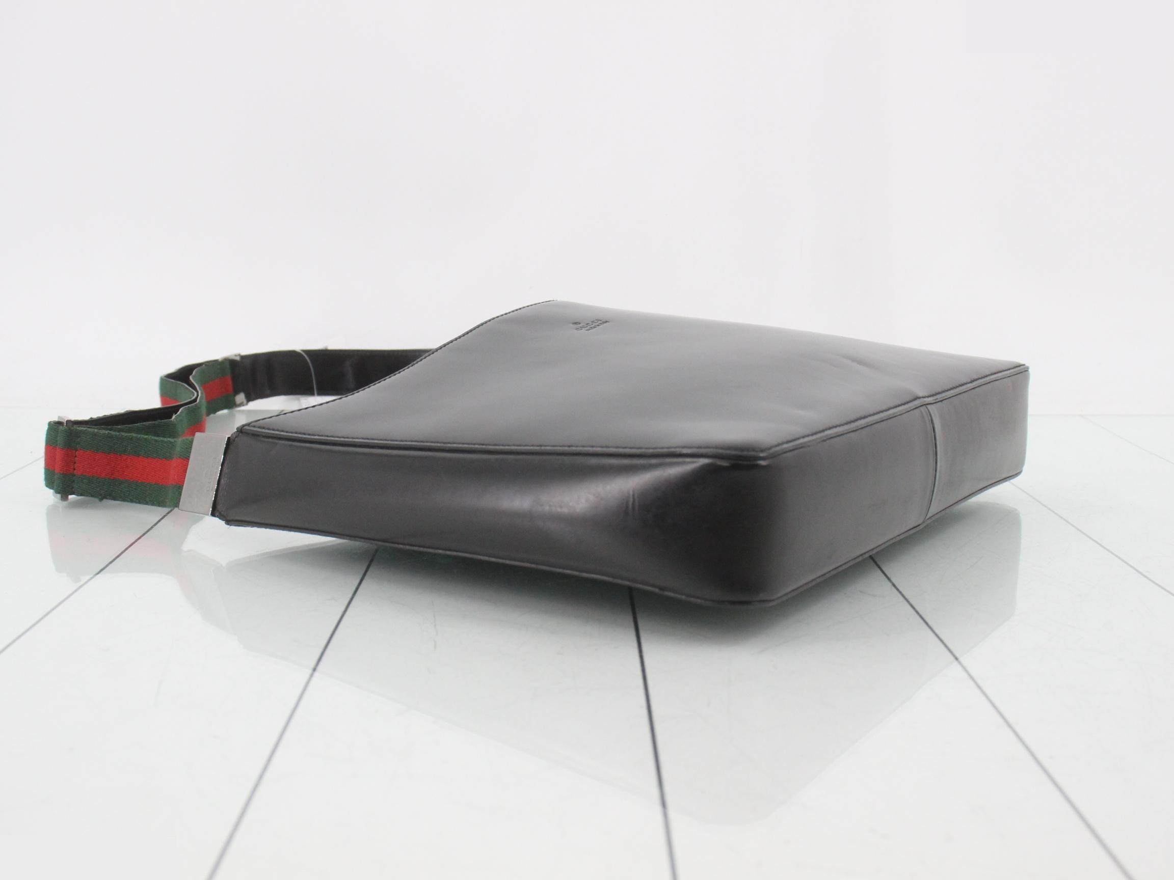 Sherry Rubber Black with Pouch — view 5