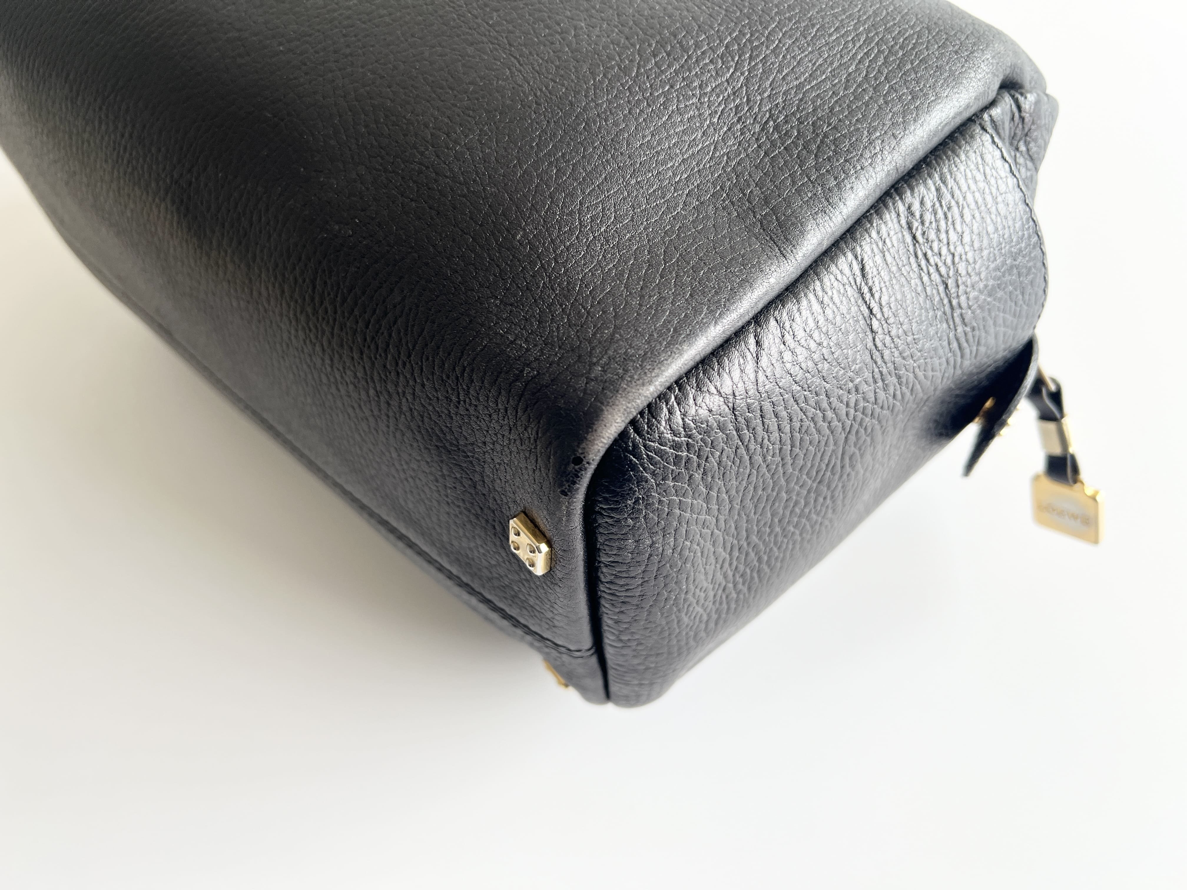 Amazona Anagram Logo Leather Mini Boston Bag (Boston Bag, Handbag) — view 9