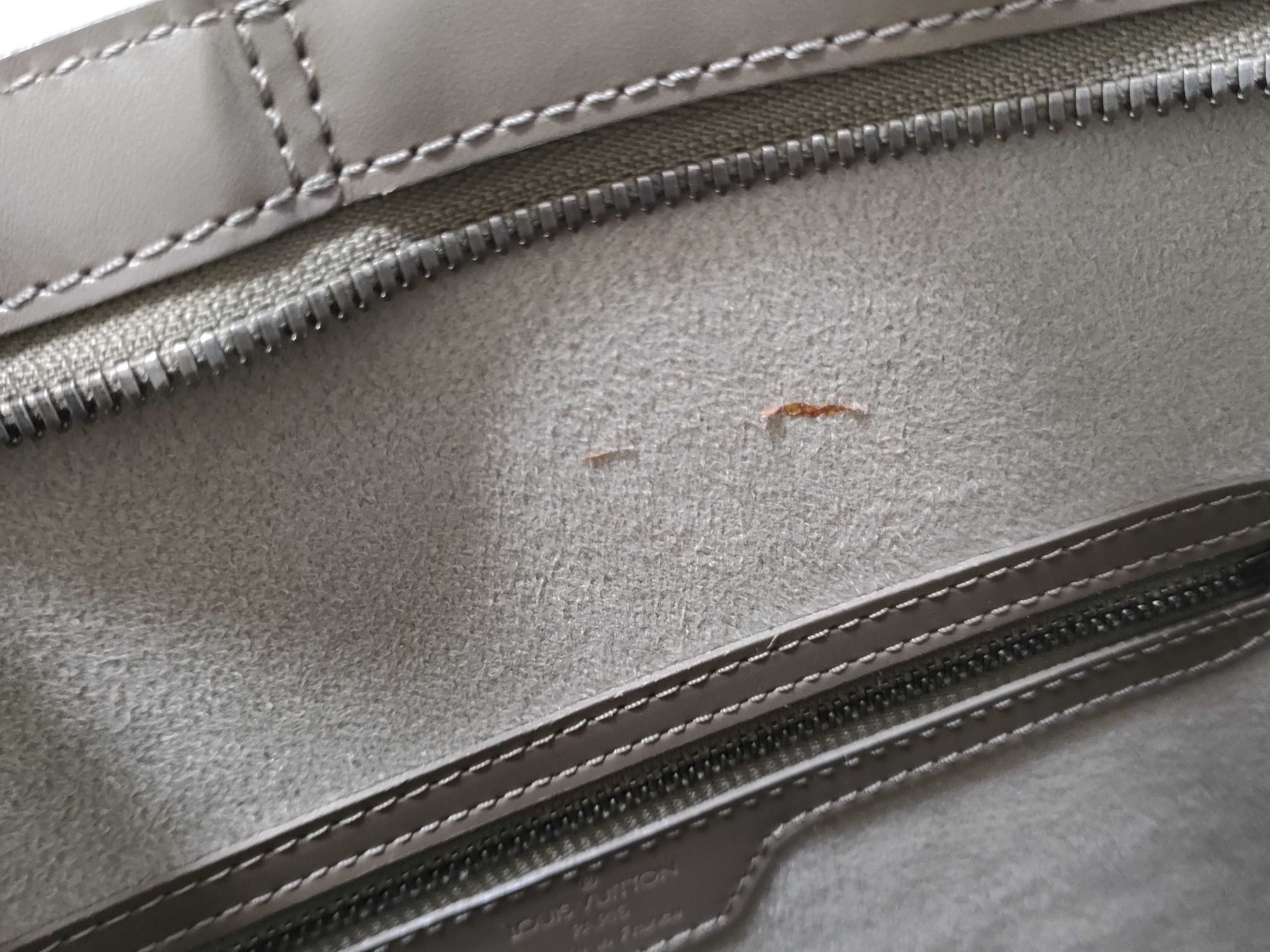 Epi M5228C Lussac Poivre Shoulder Bag — view 14