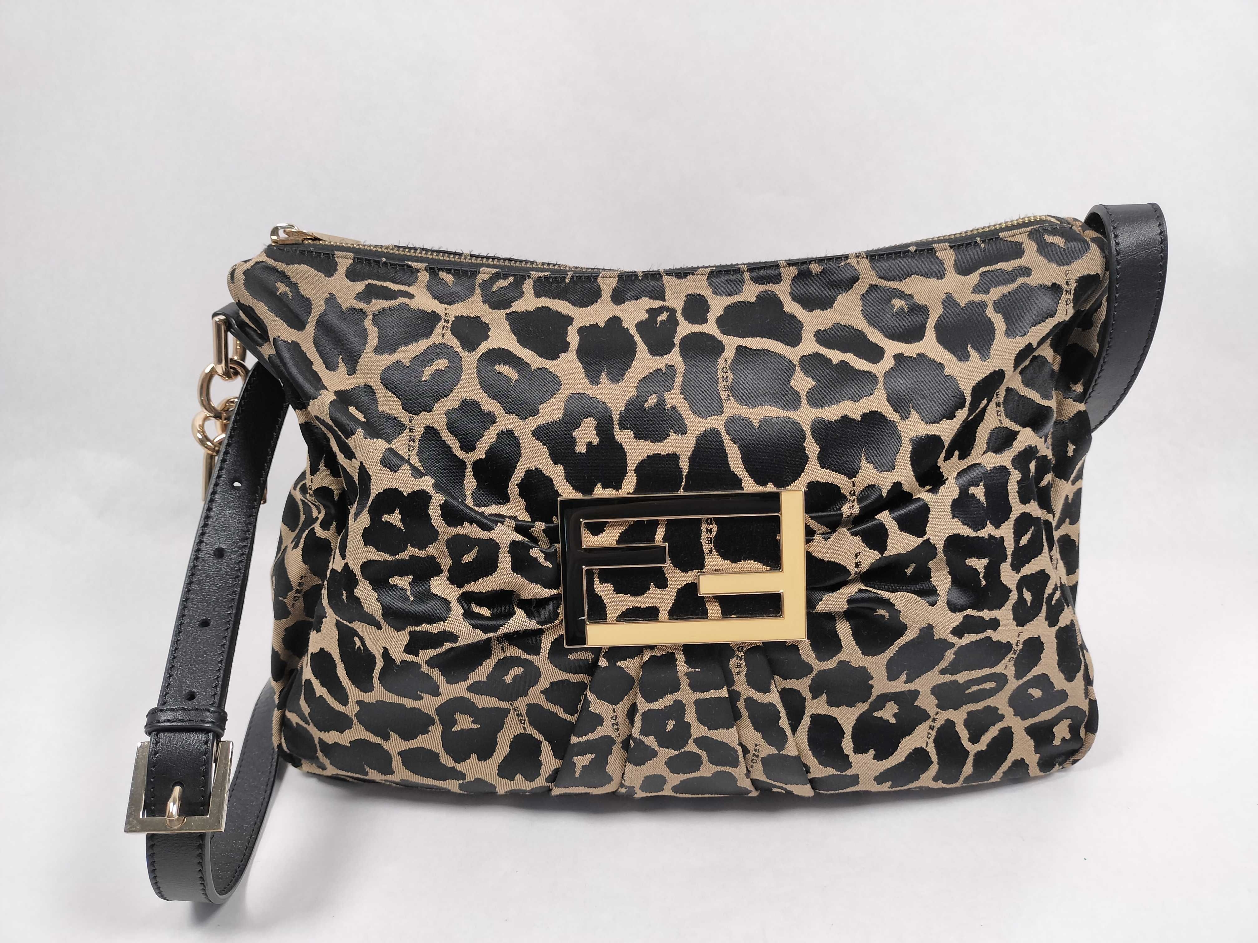 8BT197 Shoulder Bag Leopard Print Shoulder Bag