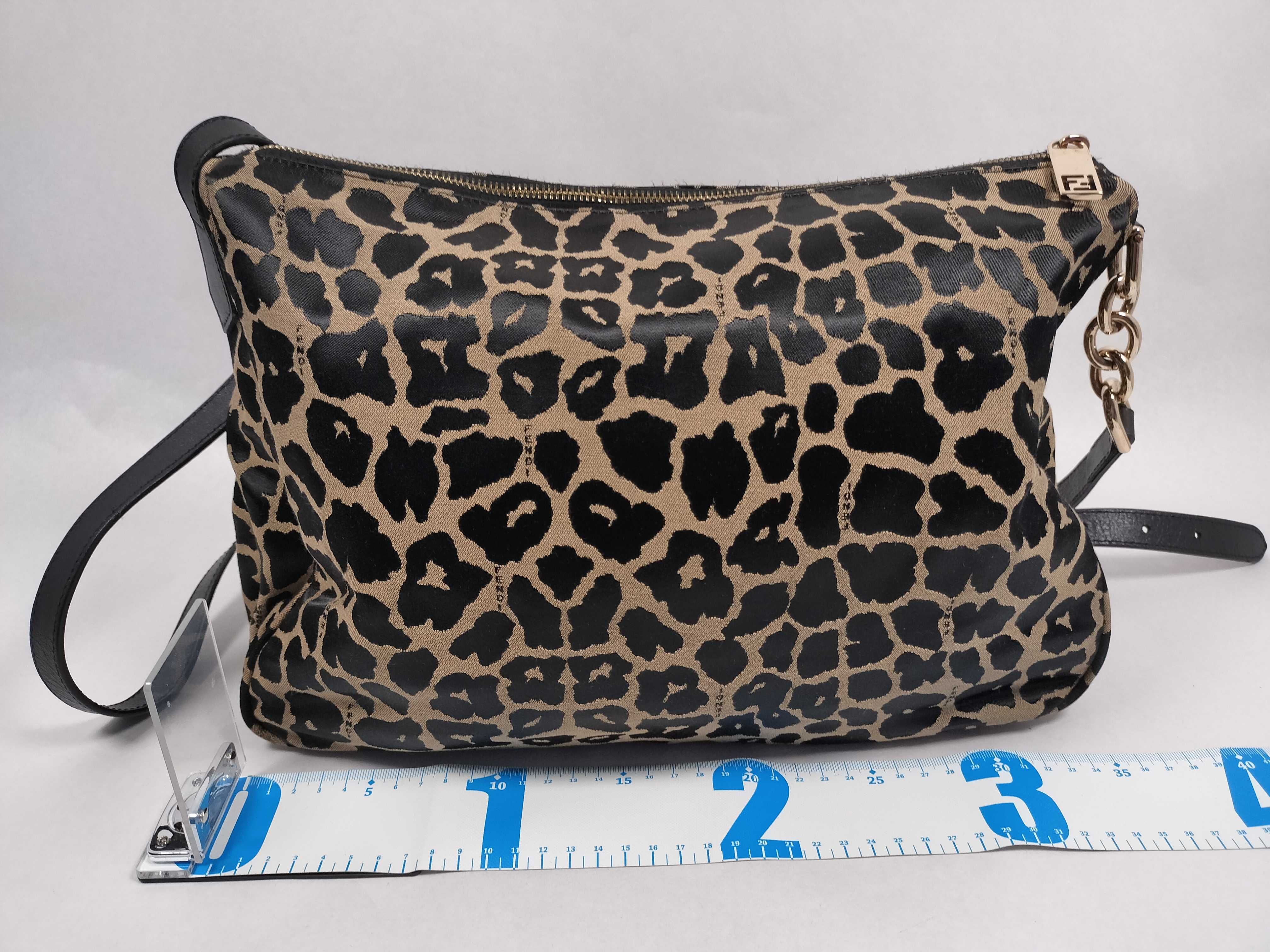 8BT197 Shoulder Bag Leopard Print Shoulder Bag — view 2
