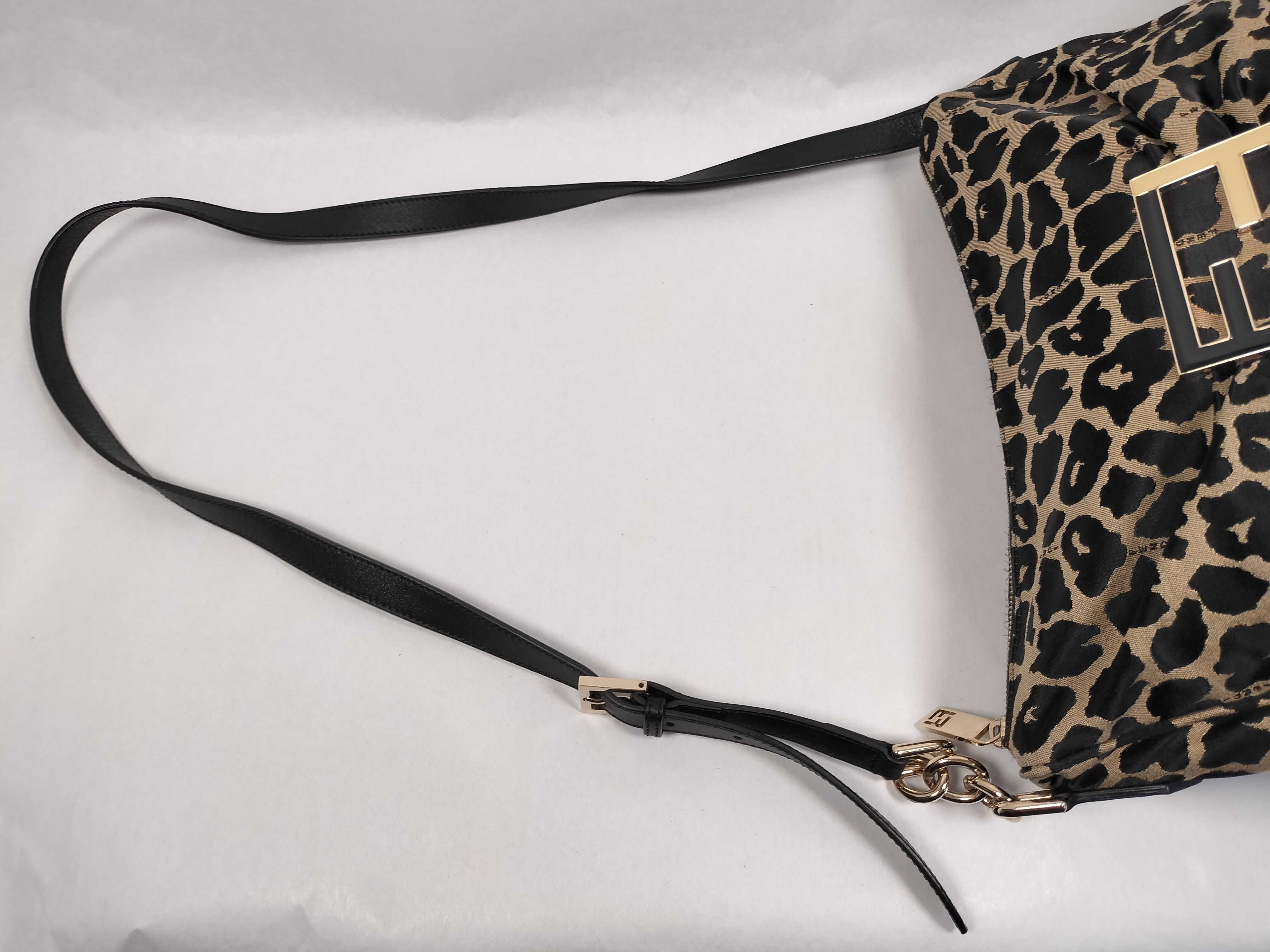 8BT197 Shoulder Bag Leopard Print Shoulder Bag — view 3