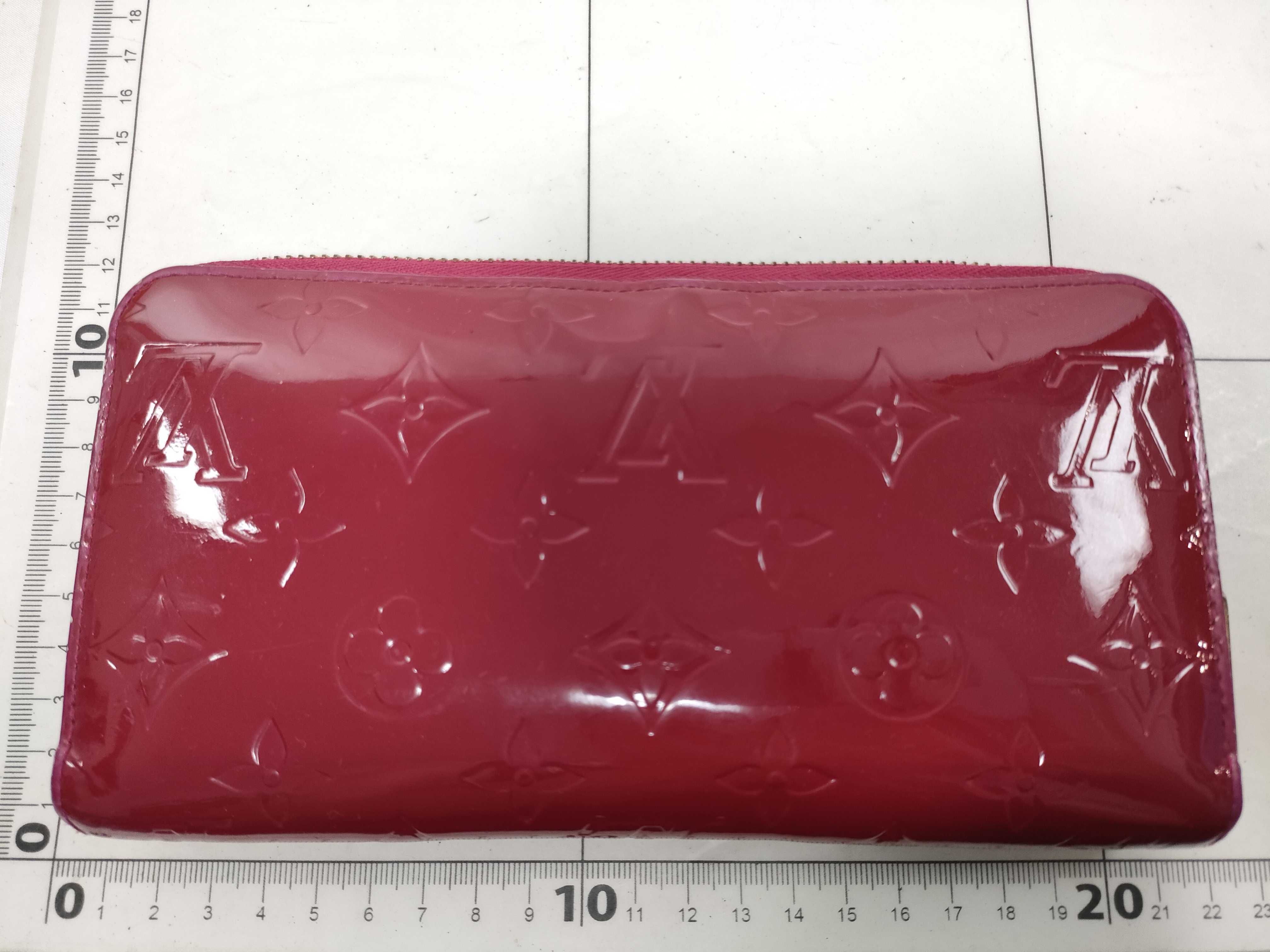 Vernis Zippy Wallet, Wine Red (sticky) — view 2