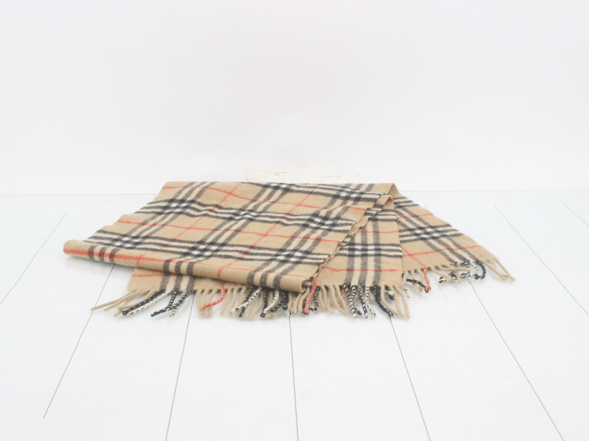 Other lines: Small items, accessories, and scarves — view 3