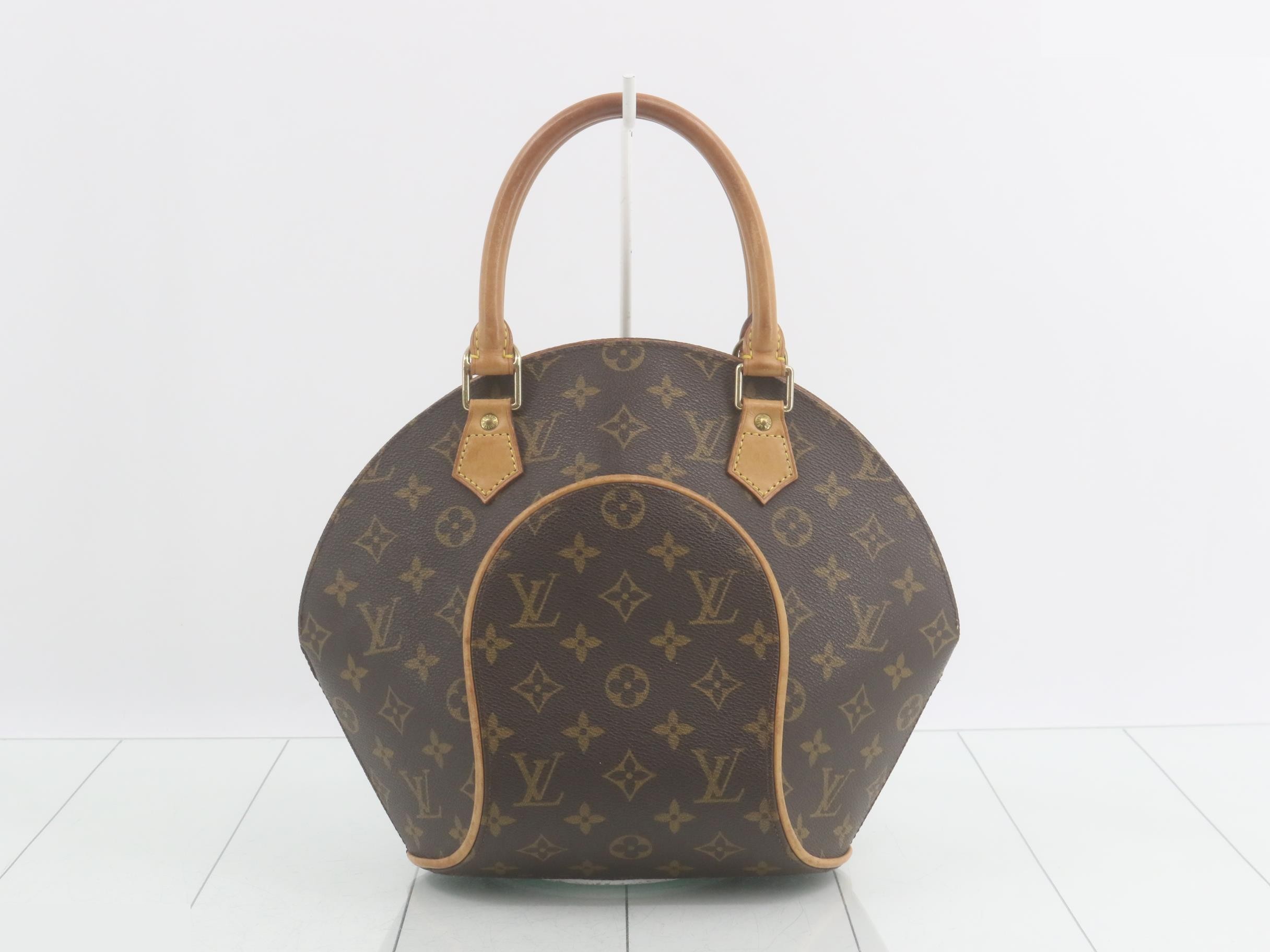 Ellipse PM handbag by Louis Vuitton — view 2
