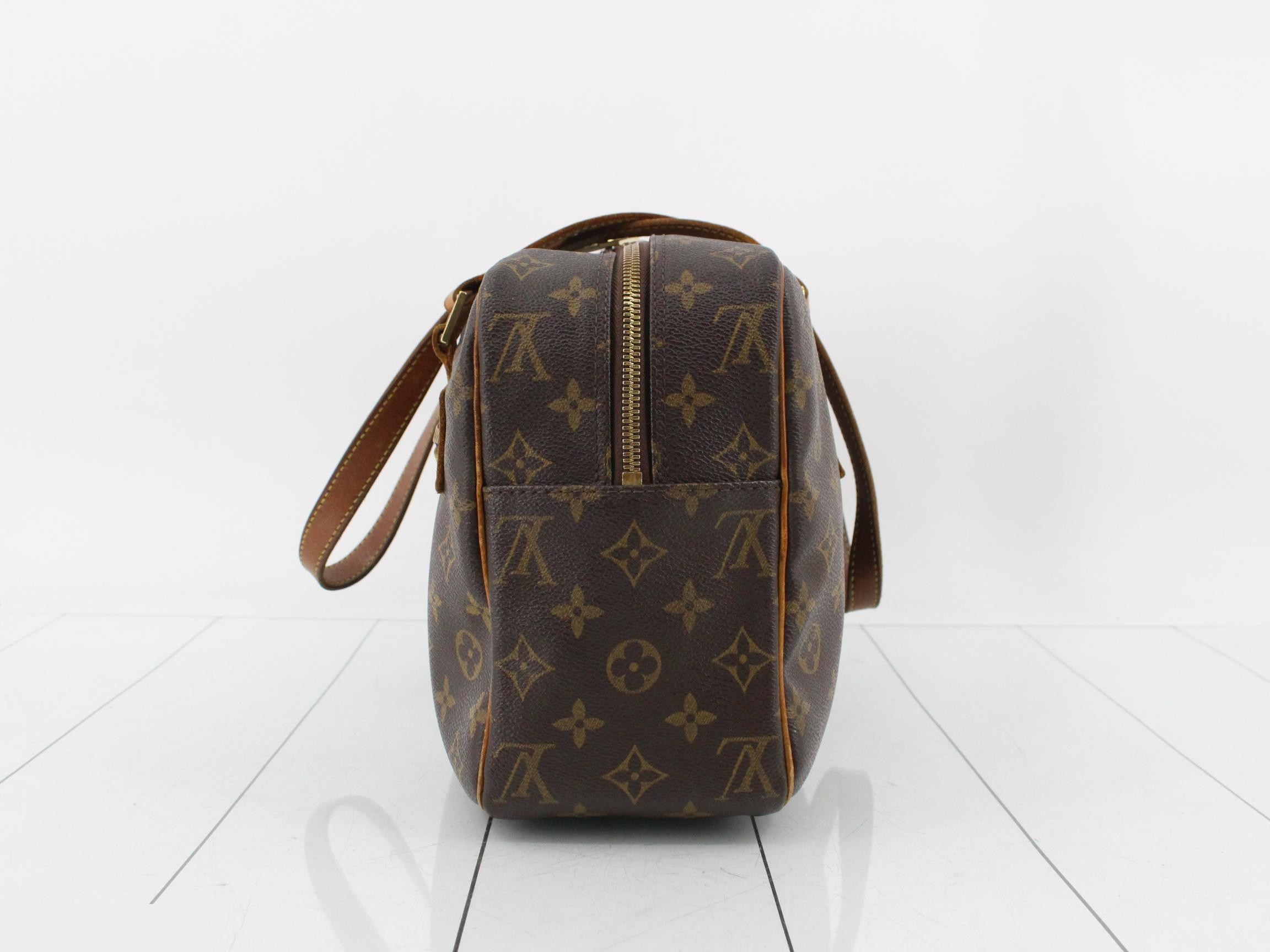M51181 Cite GM Shoulder Bag — view 3