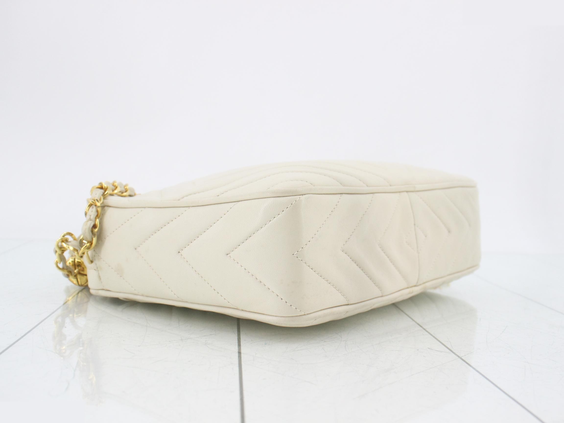 Chain shoulder bag, beige — view 5