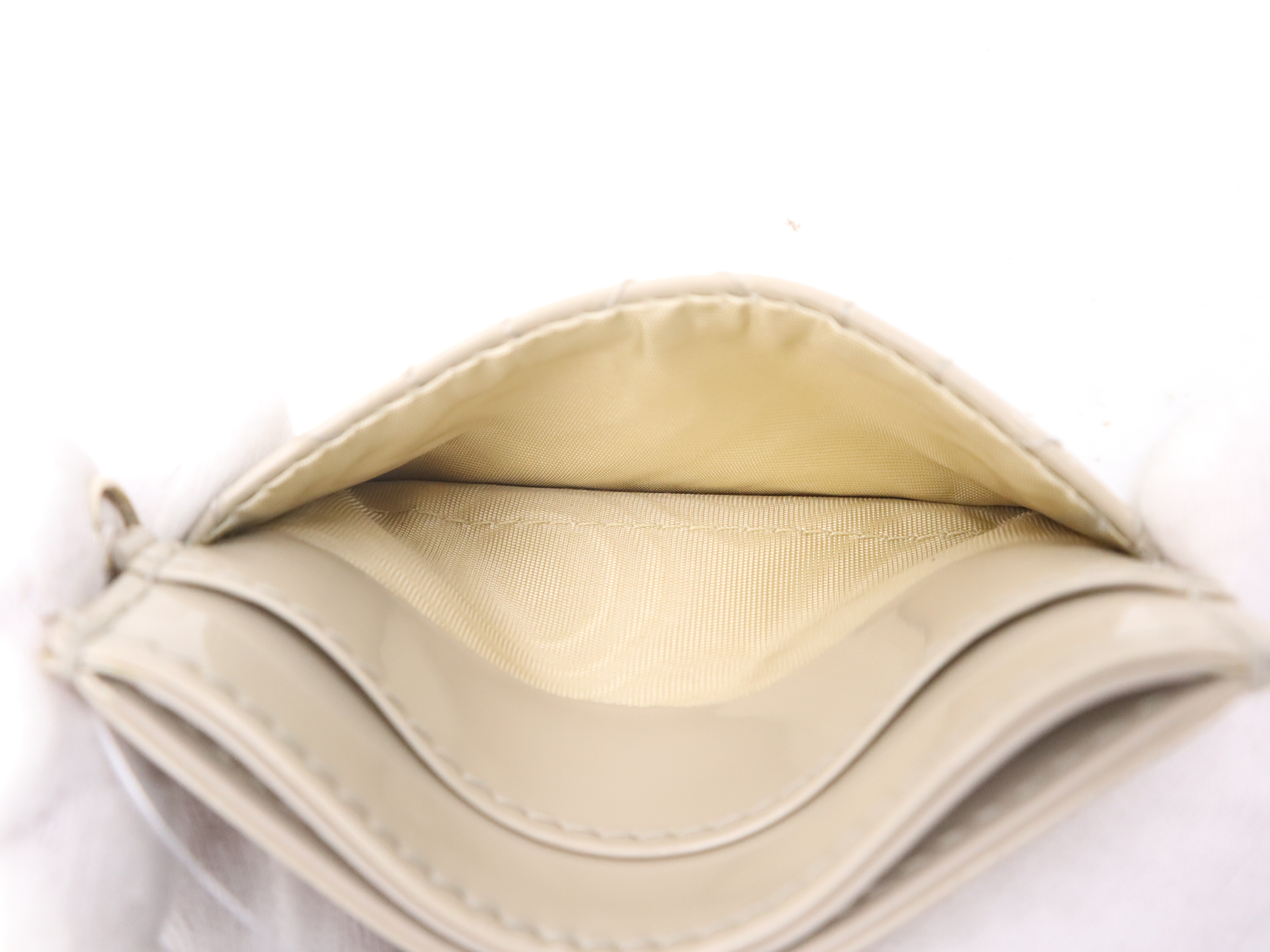 Patent Leather Freesia Card Holder, Beige, with Charm and Warranty Card. (Card Case, Pass Case, Business Card Holder) — view 9