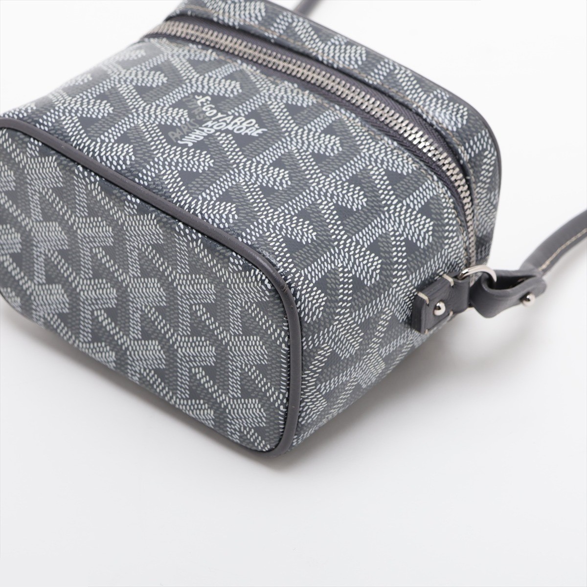 Muse Nano Vanity PVC x Leather 2-Way Vanity Bag, Gray — view 3