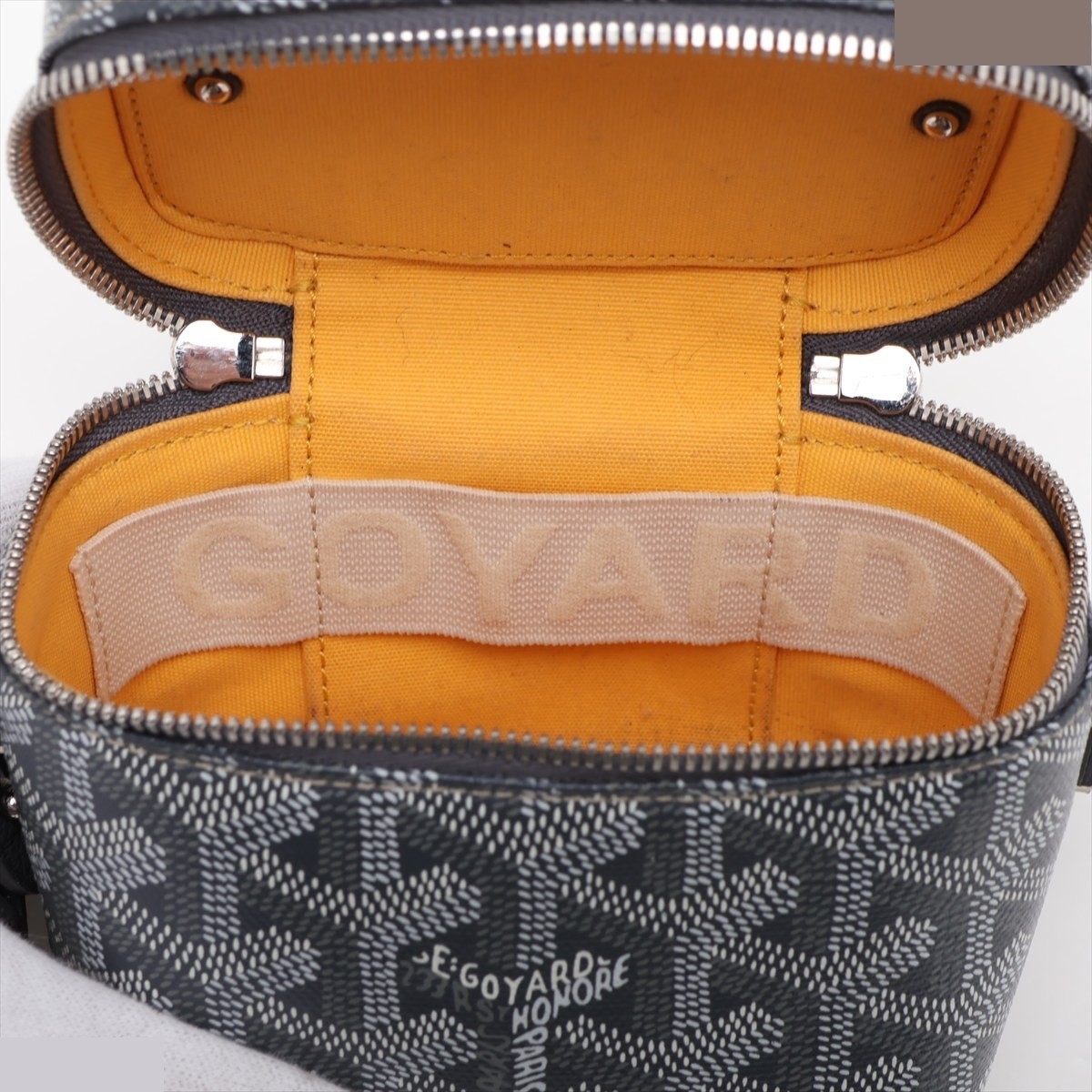 Muse Nano Vanity PVC x Leather 2-Way Vanity Bag, Gray — view 9