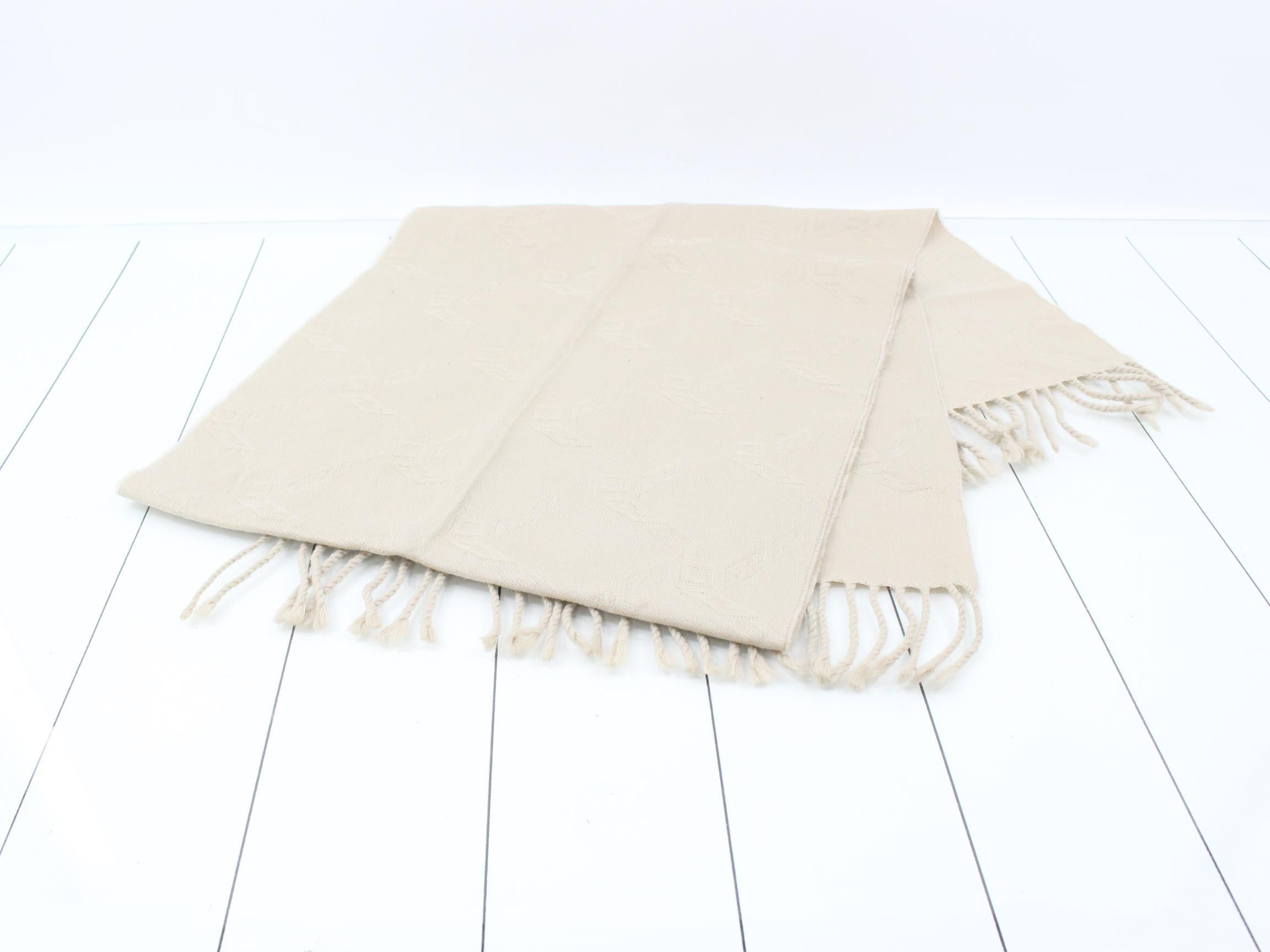 scarf — view 3