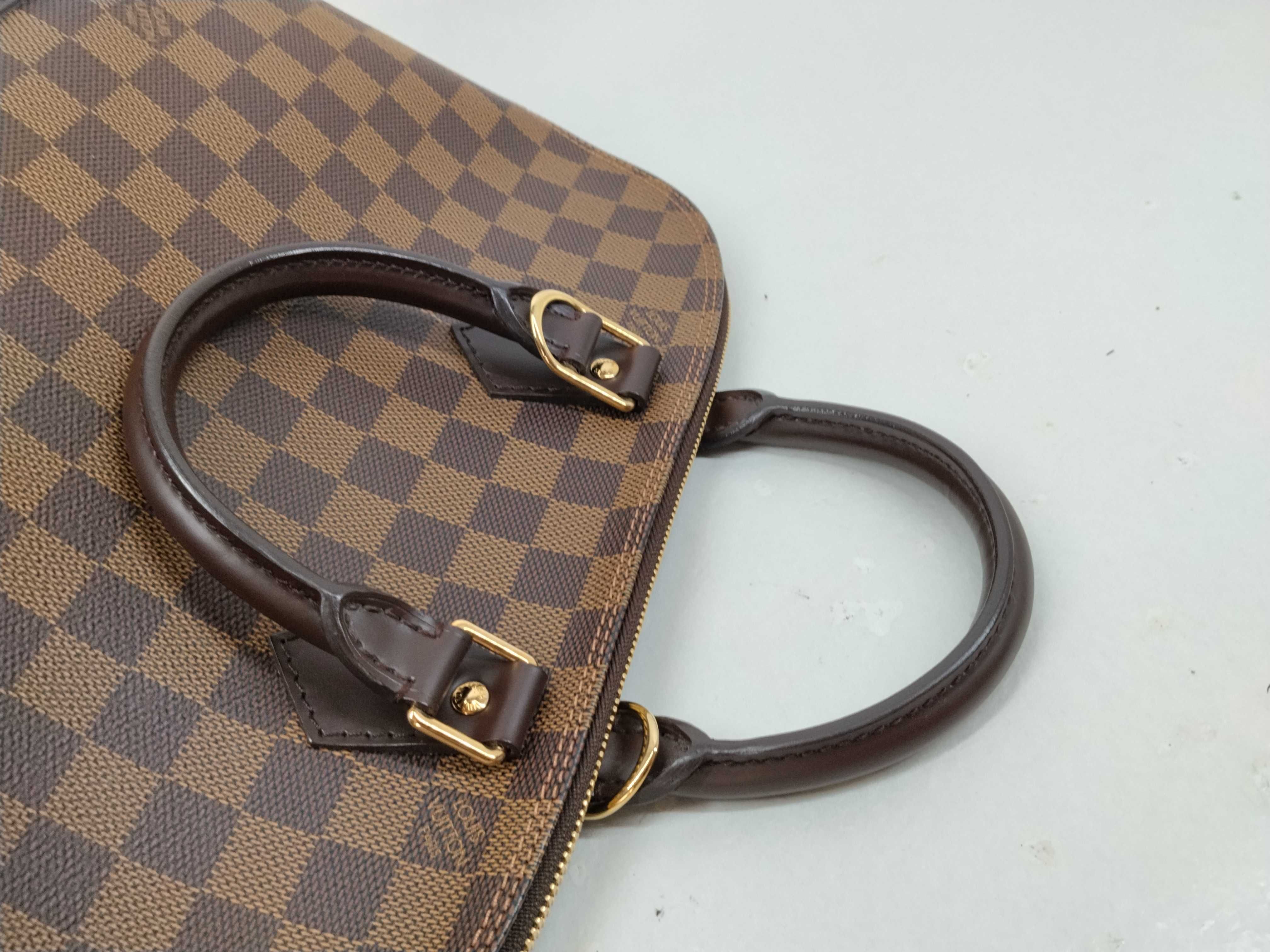 Damier N41247 Alma MM Handbag — view 8