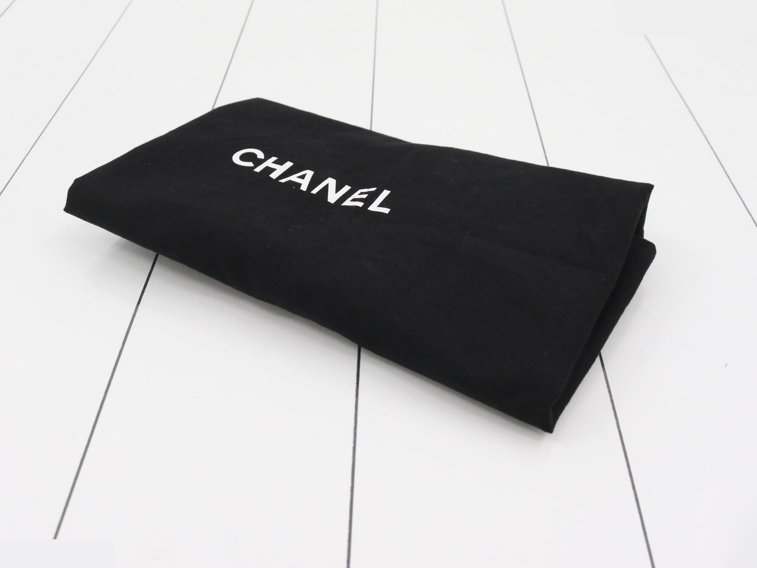Gabrielle de Chanel Chain Shoulder Bag, Random Number Plate, Black — view 7