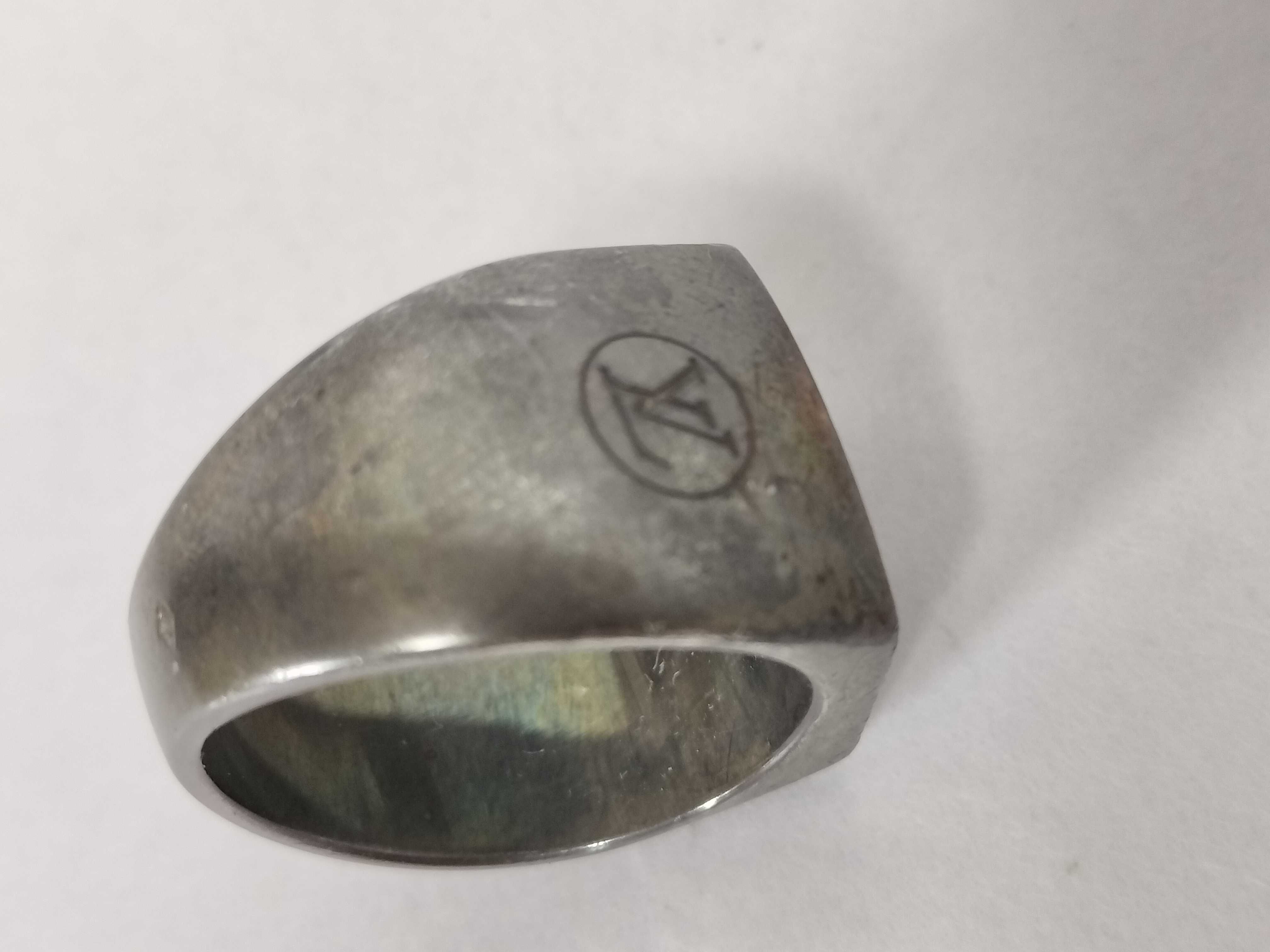 Monogram Vuitton Bague Fleur Monogram M65496 Ring — view 7