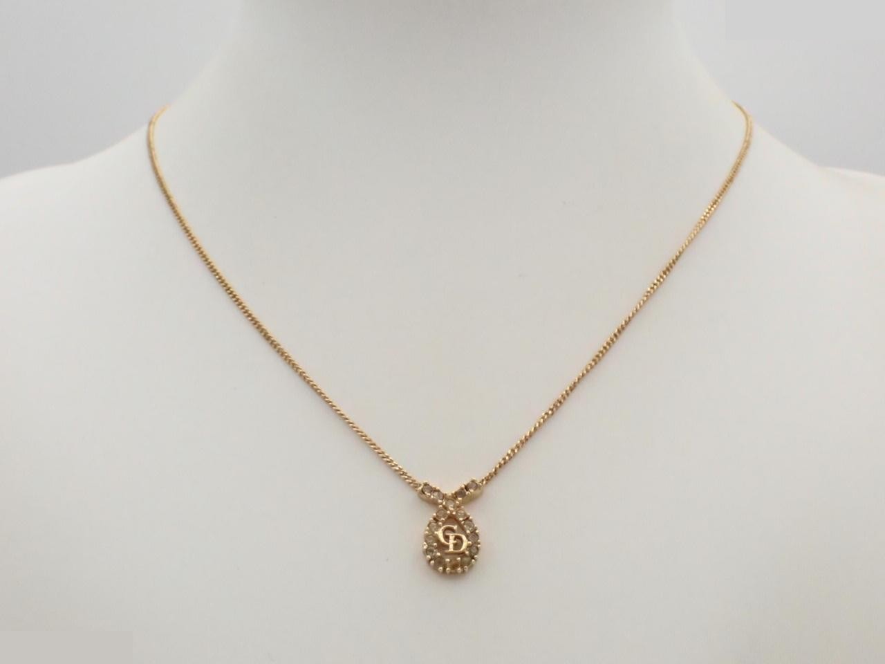 CD logo, rhinestones, other lines, precious metals, necklace, pendant — view 3