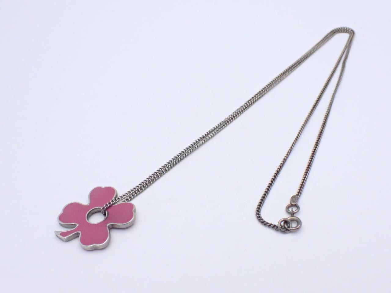 Clover necklace, chain approximately 60cm long — view 3