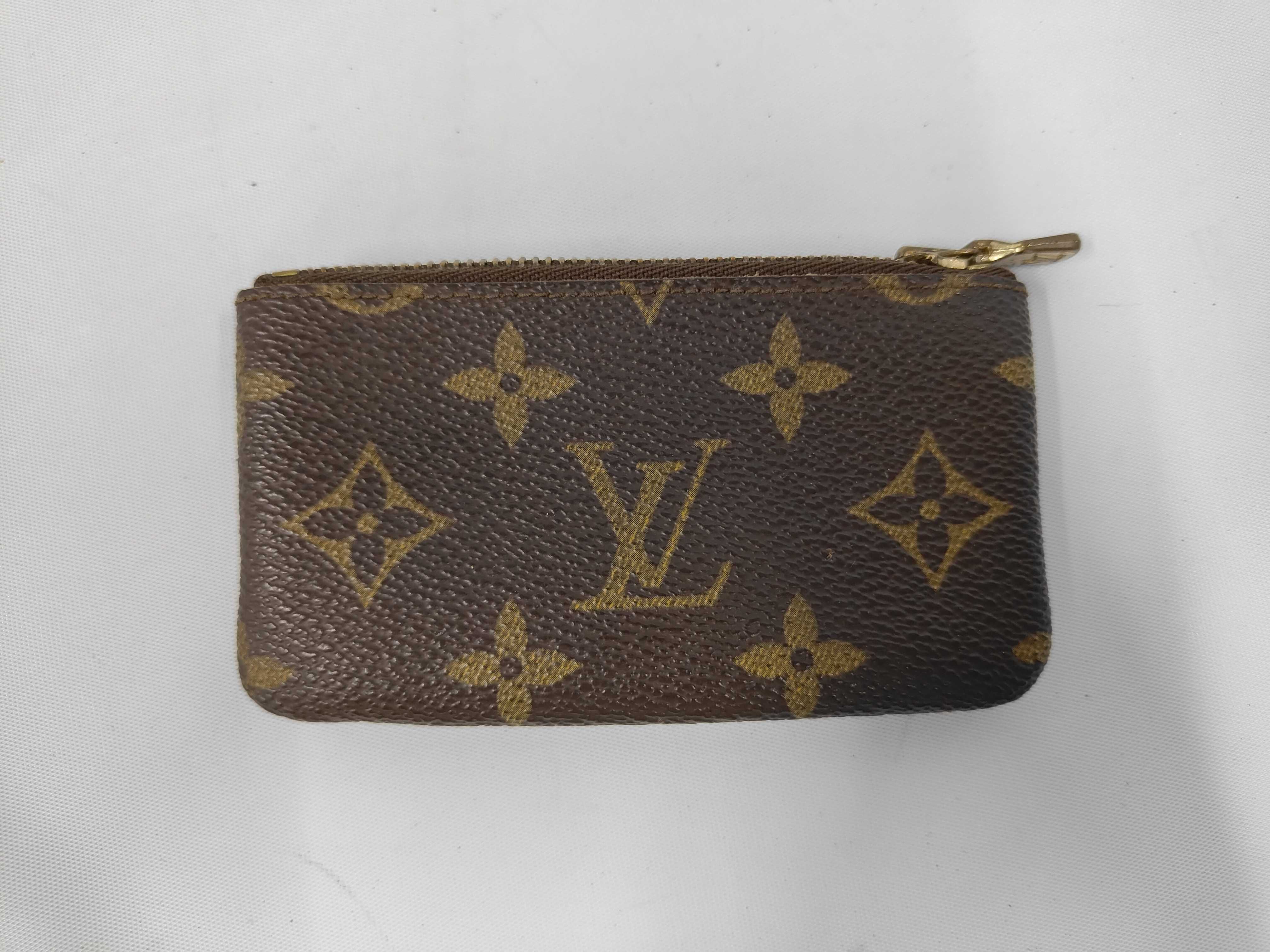 LV Coin Case