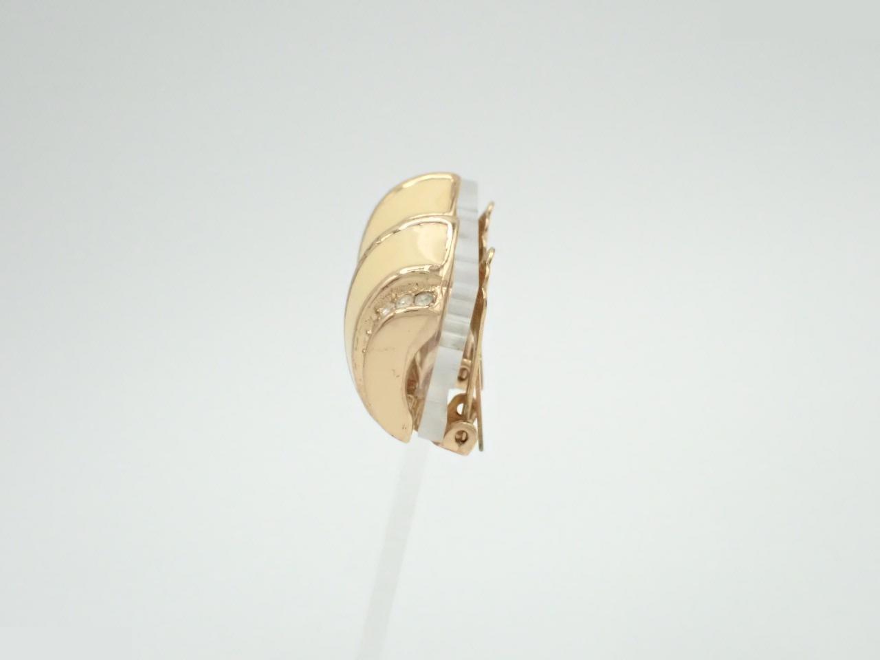 earrings — view 3