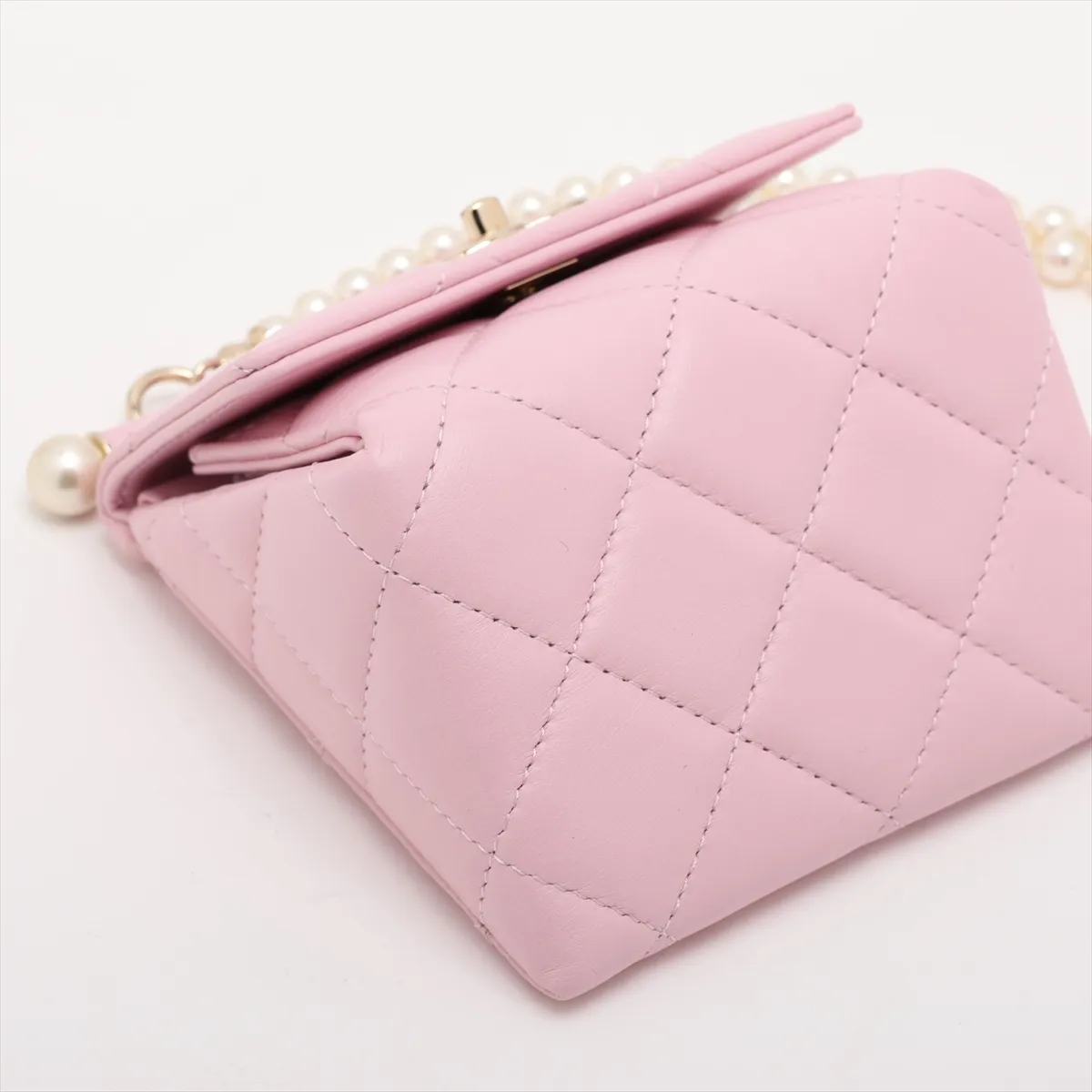 [Individually packaged] Chanel Matelassé Lambskin Chain Shoulder Bag, Pearl Pink, Gold Hardware, TP918XL8, Random Serial Number, with Mirror — view 4
