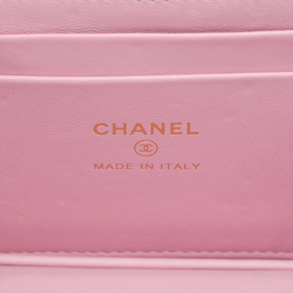 [Individually packaged] Chanel Matelassé Lambskin Chain Shoulder Bag, Pearl Pink, Gold Hardware, TP918XL8, Random Serial Number, with Mirror — view 7