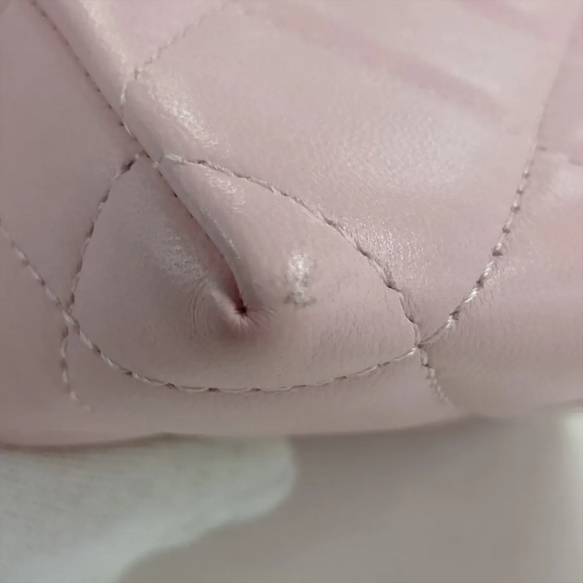[Individually packaged] Chanel Matelassé Lambskin Chain Shoulder Bag, Pearl Pink, Gold Hardware, TP918XL8, Random Serial Number, with Mirror — view 8