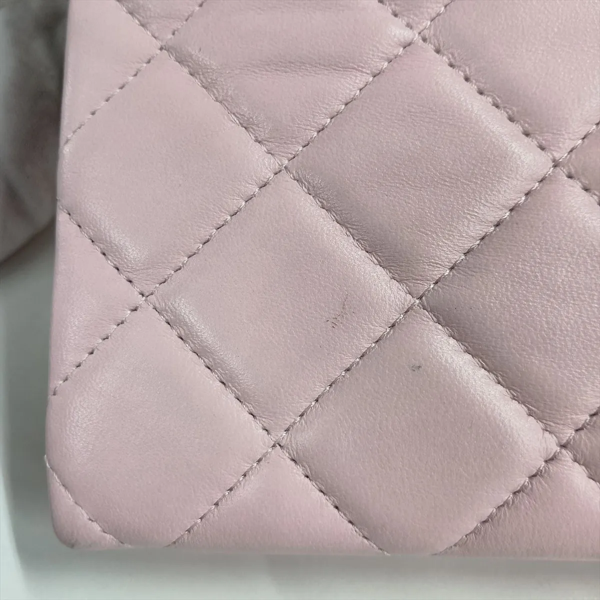 [Individually packaged] Chanel Matelassé Lambskin Chain Shoulder Bag, Pearl Pink, Gold Hardware, TP918XL8, Random Serial Number, with Mirror — view 9