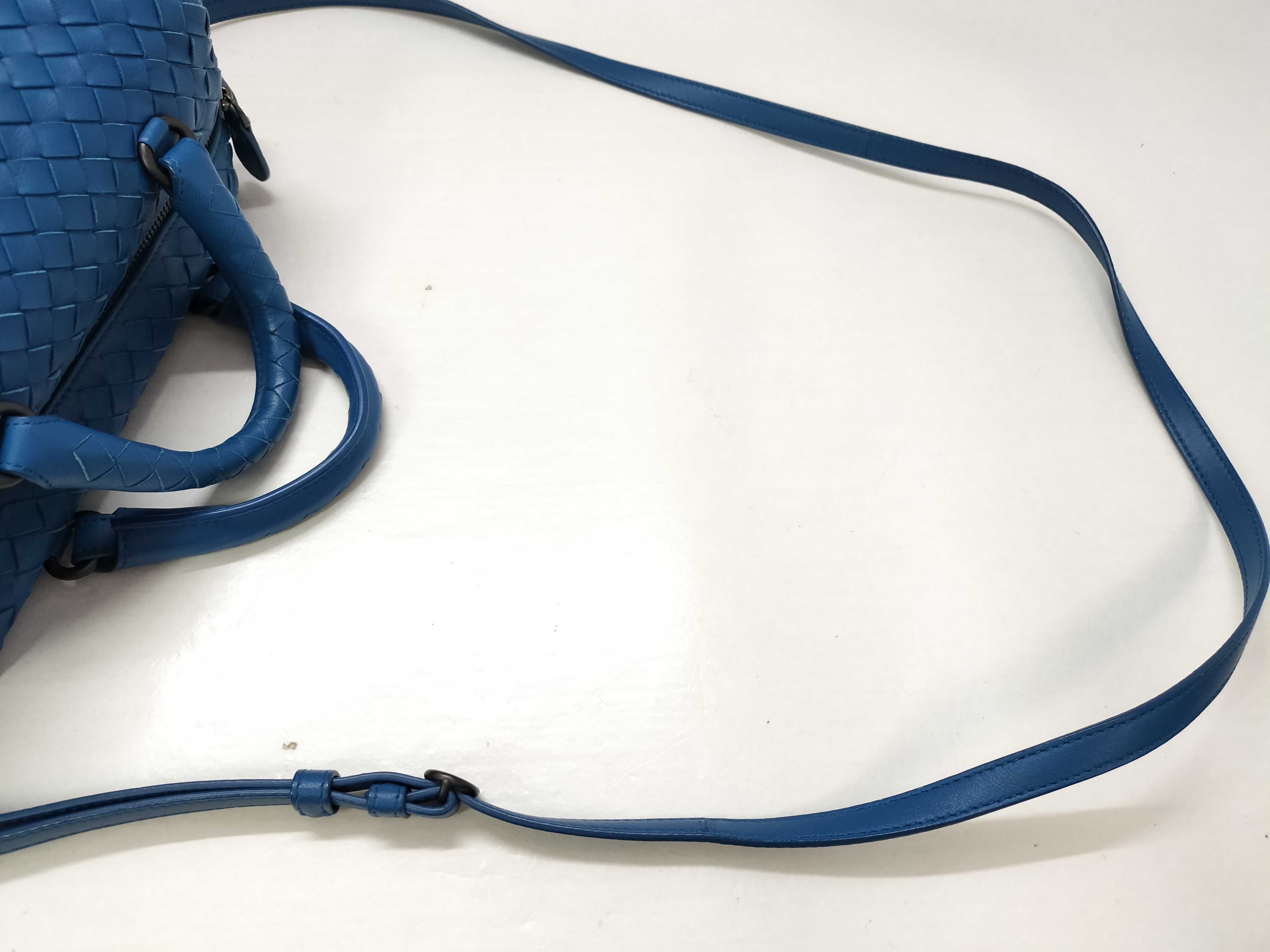 Intrecciato Leather 2-Way Shoulder Bag, Blue Handbag — view 3