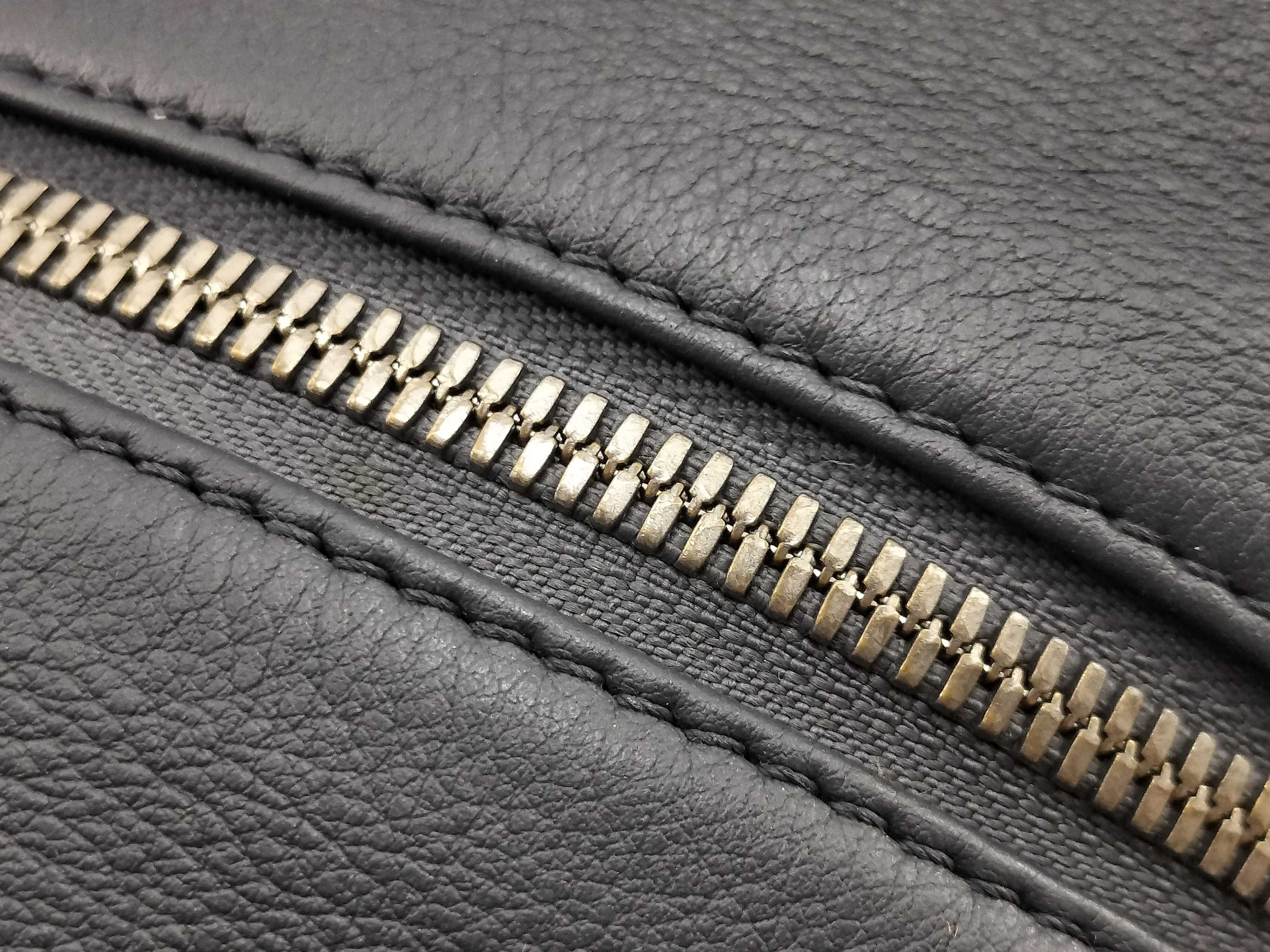 Amazona Leather Boston Bag (Hardware missing) — view 12