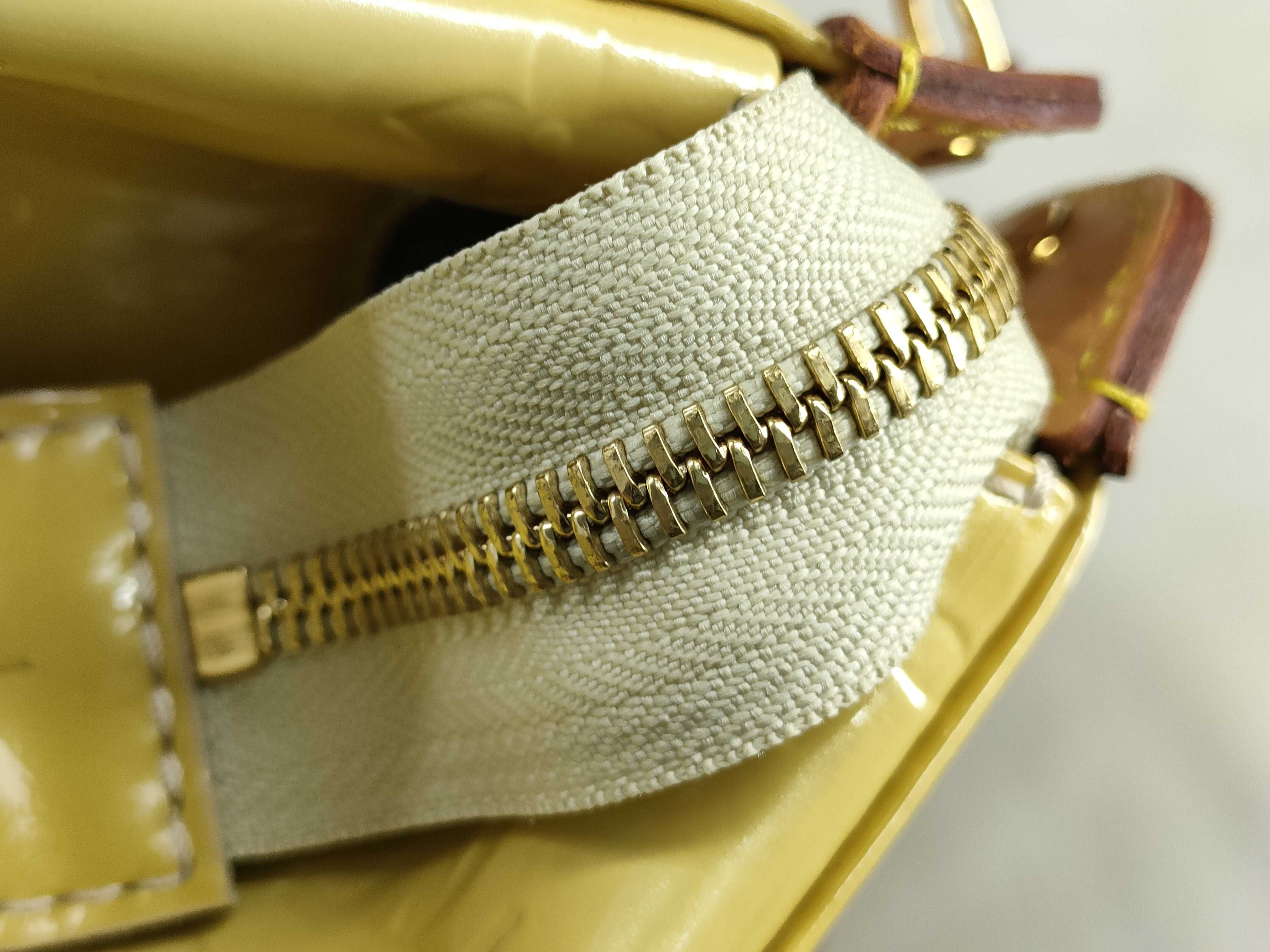 Vernis Louis Vuitton Yellow Monogram Vernis Blair GM Handbag M91454 — view 14