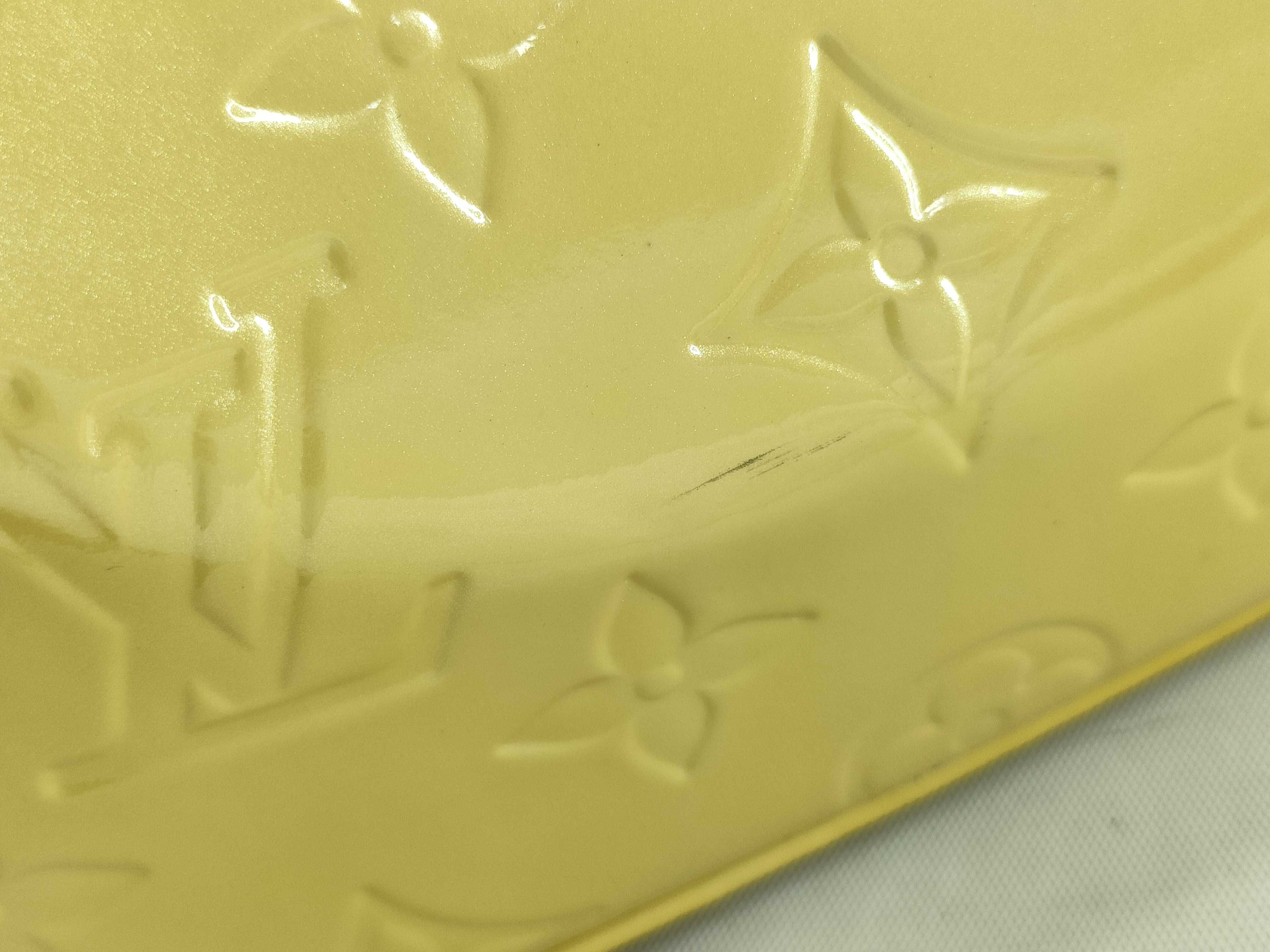 Vernis Louis Vuitton Yellow Monogram Vernis Blair GM Handbag M91454 — view 15