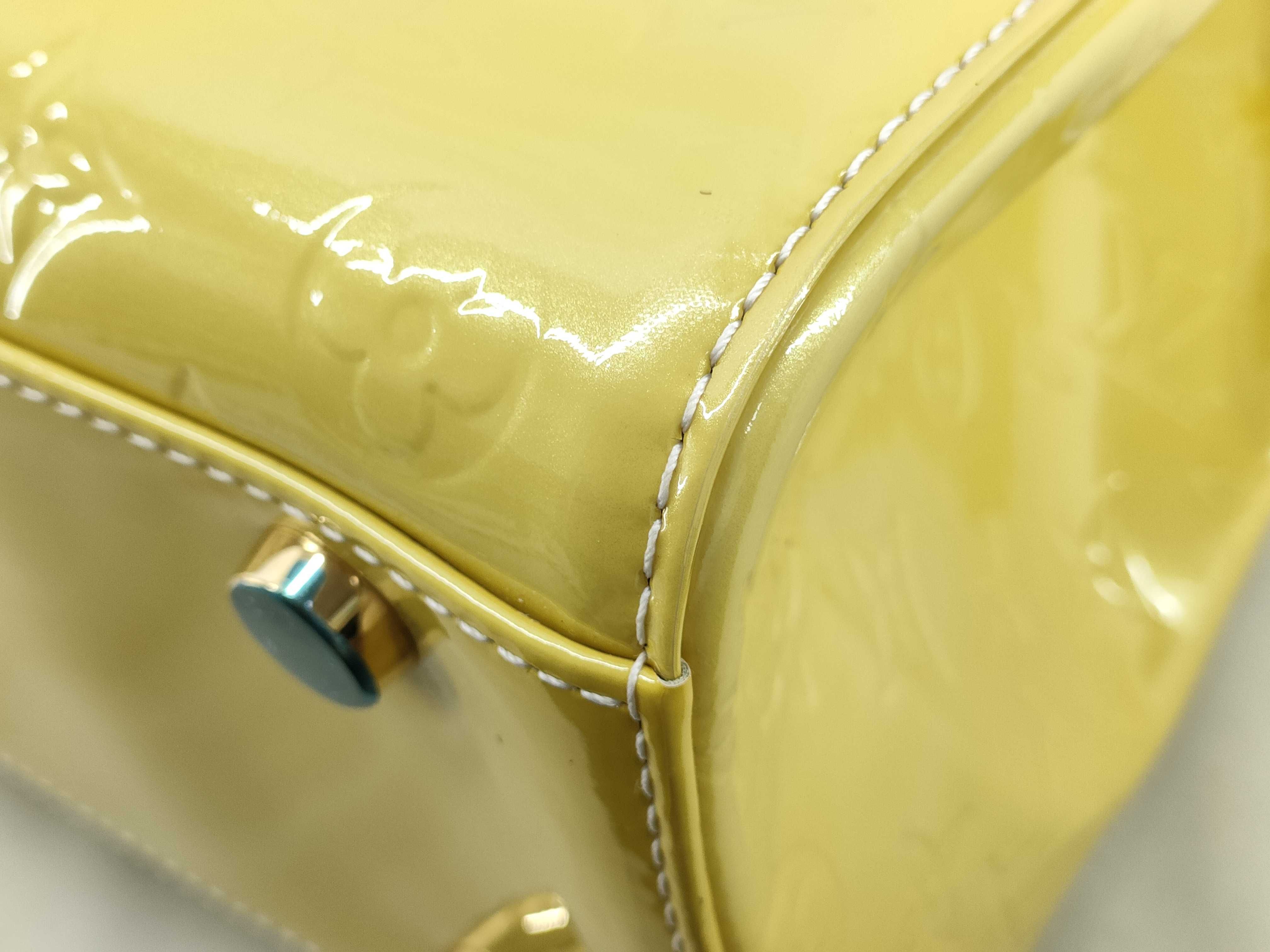 Vernis Louis Vuitton Yellow Monogram Vernis Blair GM Handbag M91454 — view 4
