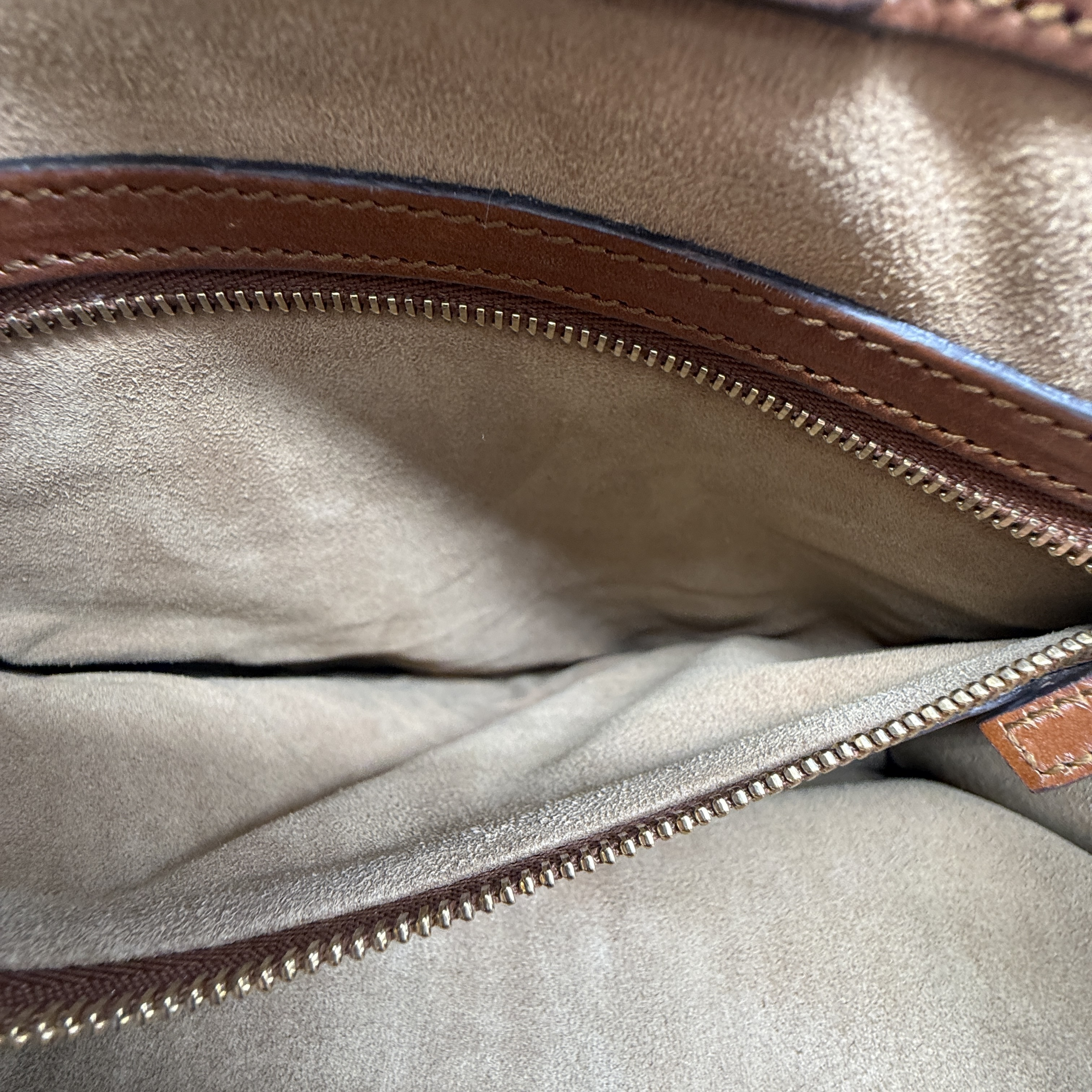 GG Supreme 2-Way Handbag — view 15