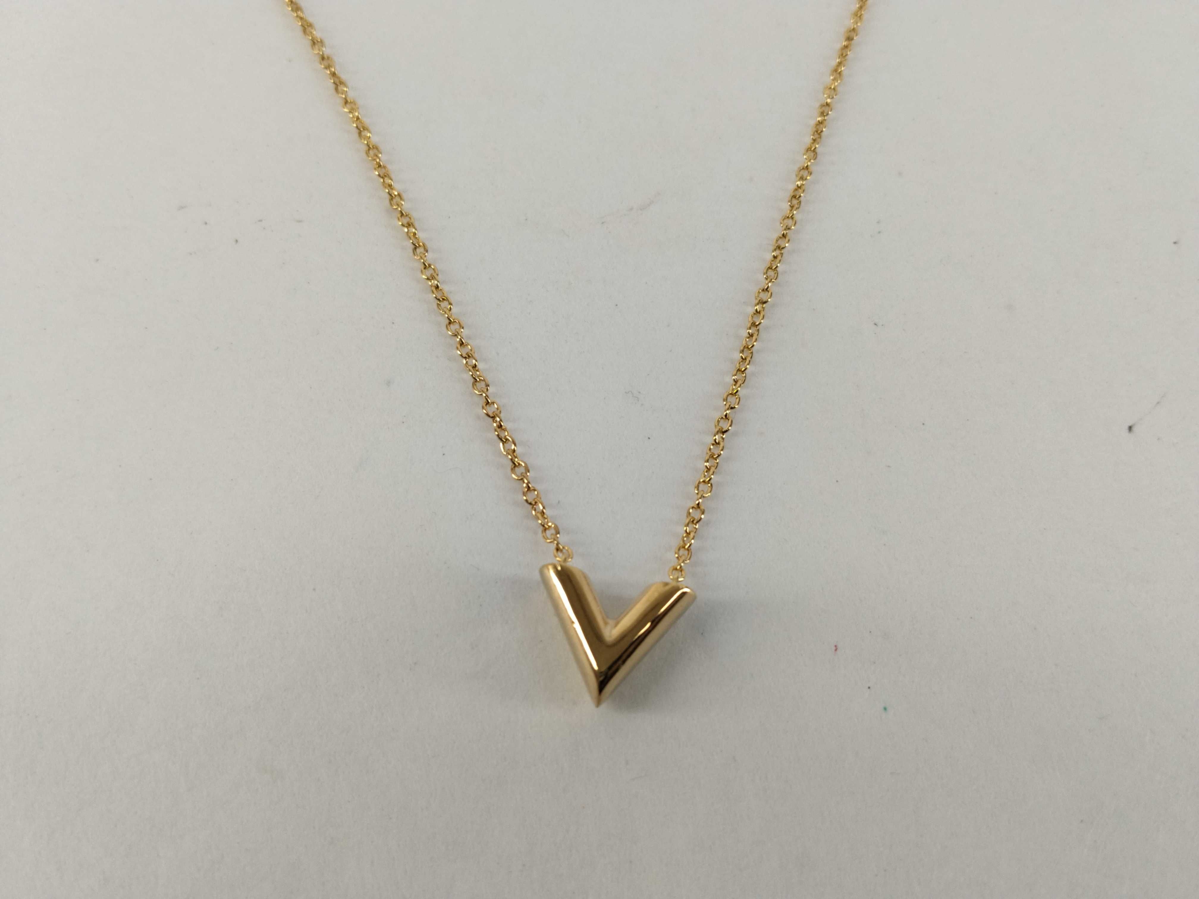 Essential V Necklace M61083 Necklace — view 2