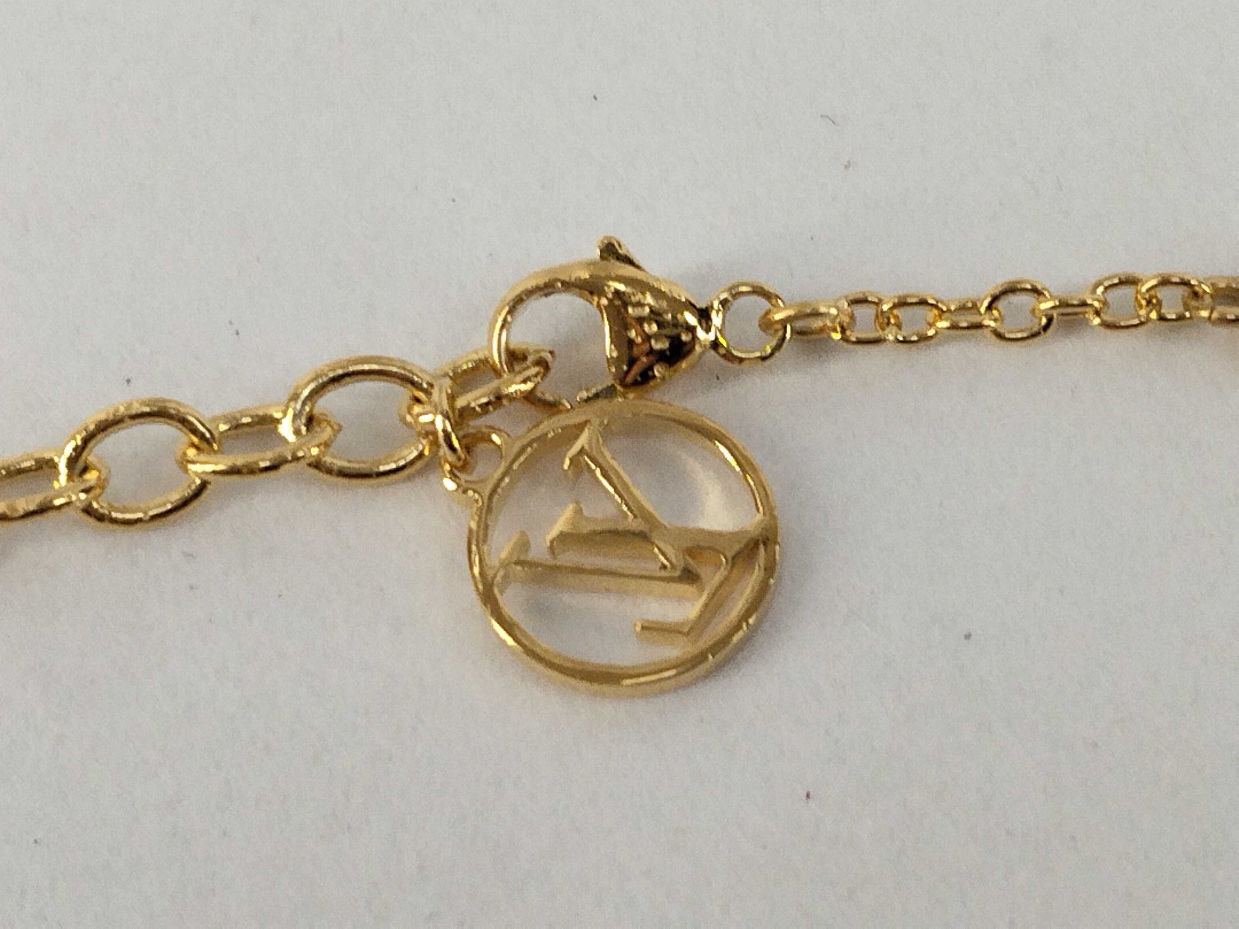 Essential V Necklace M61083 Necklace — view 5