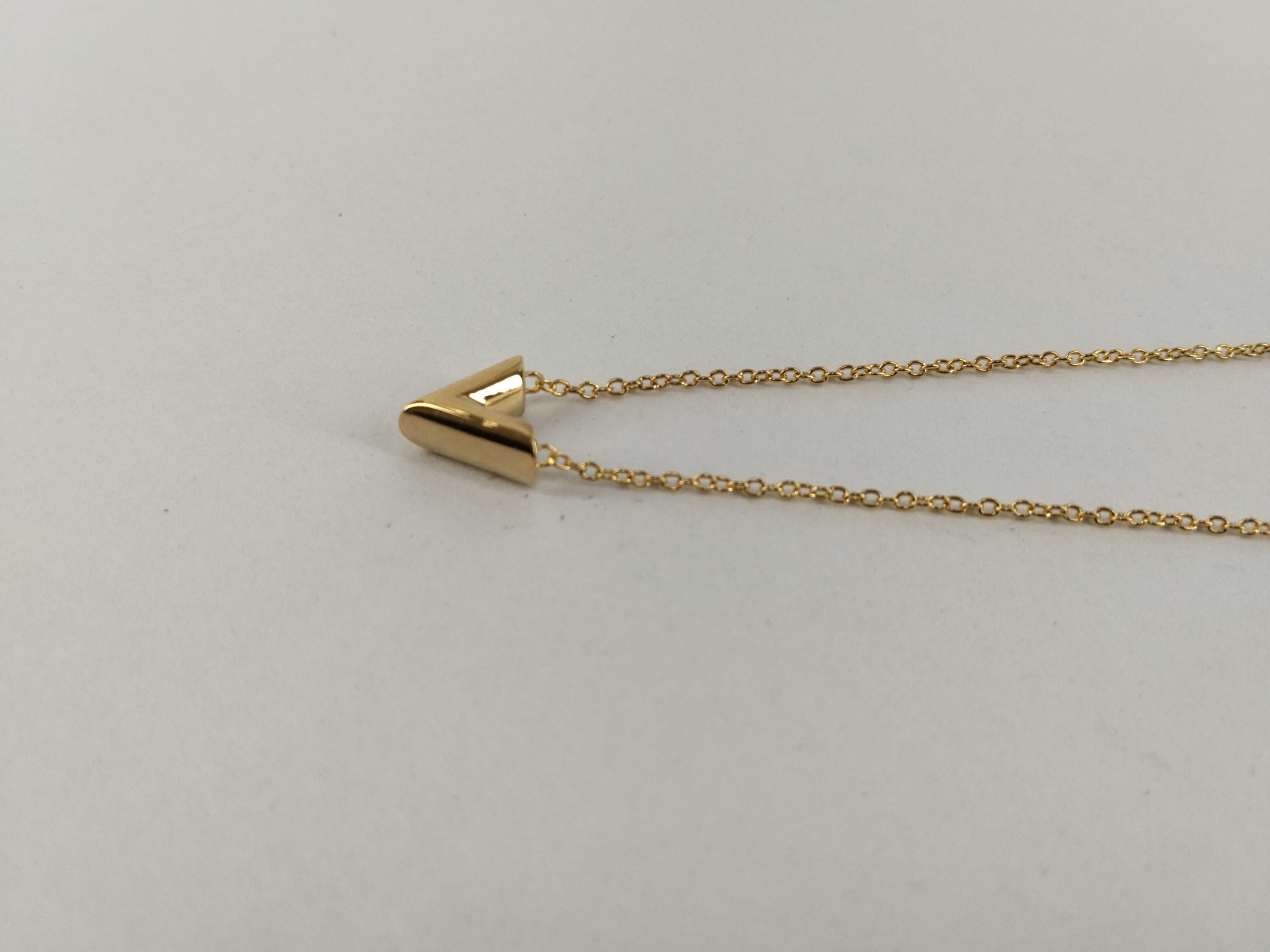 Essential V Necklace M61083 Necklace — view 7